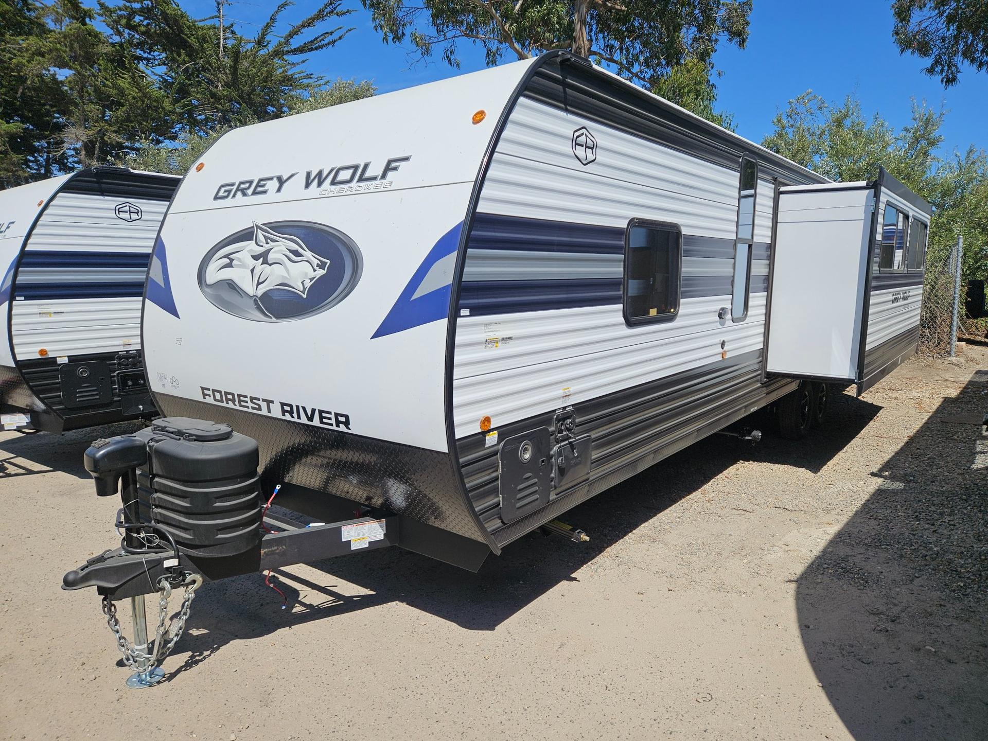 2027 Forest River RV 2027 Forest River RV Cherokee Grey Wolf - thumbnail 5