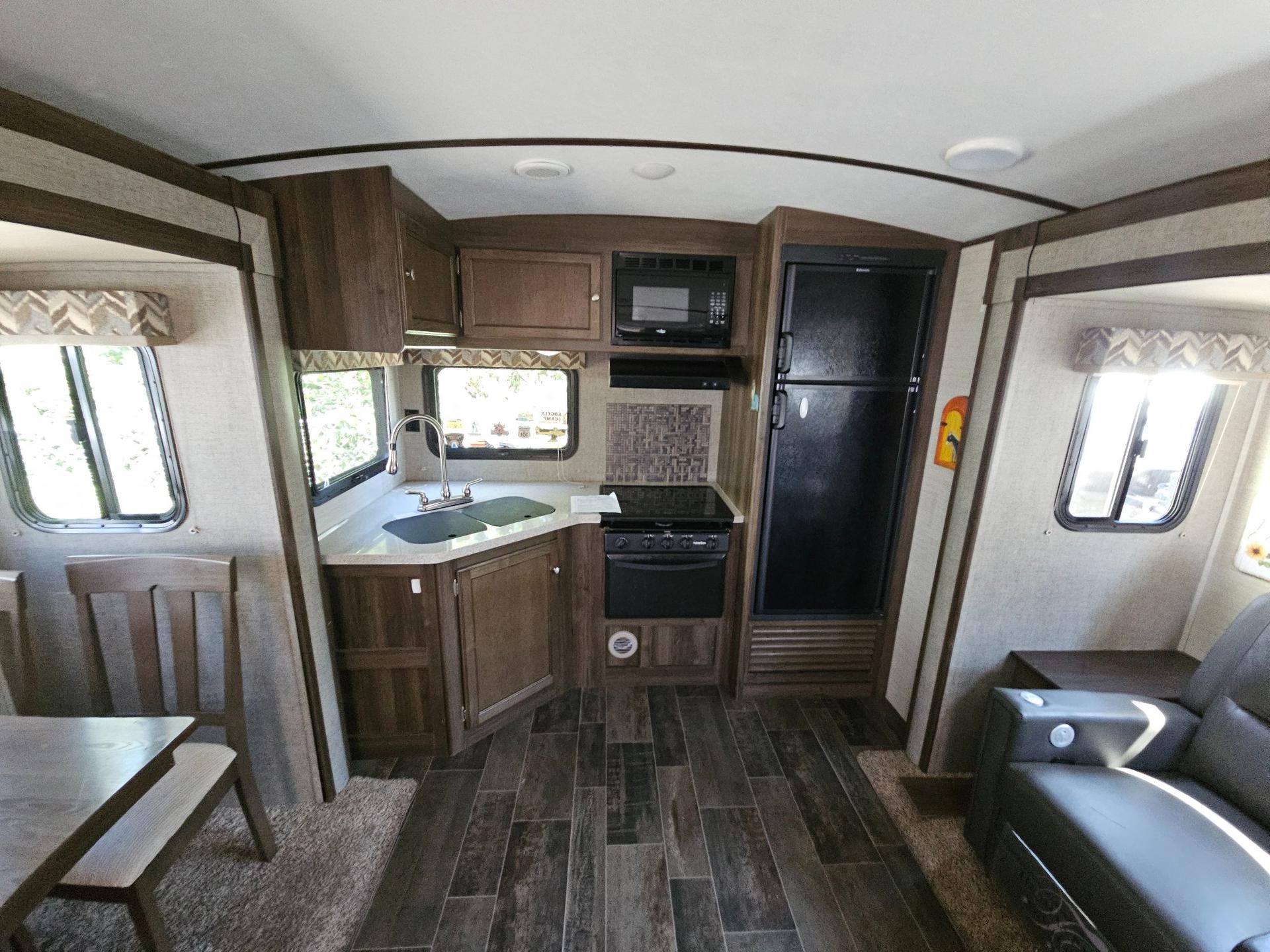2017 Keystone RV 2017 Keystone RV Bullet Premier Ultra Lite - thumbnail 11