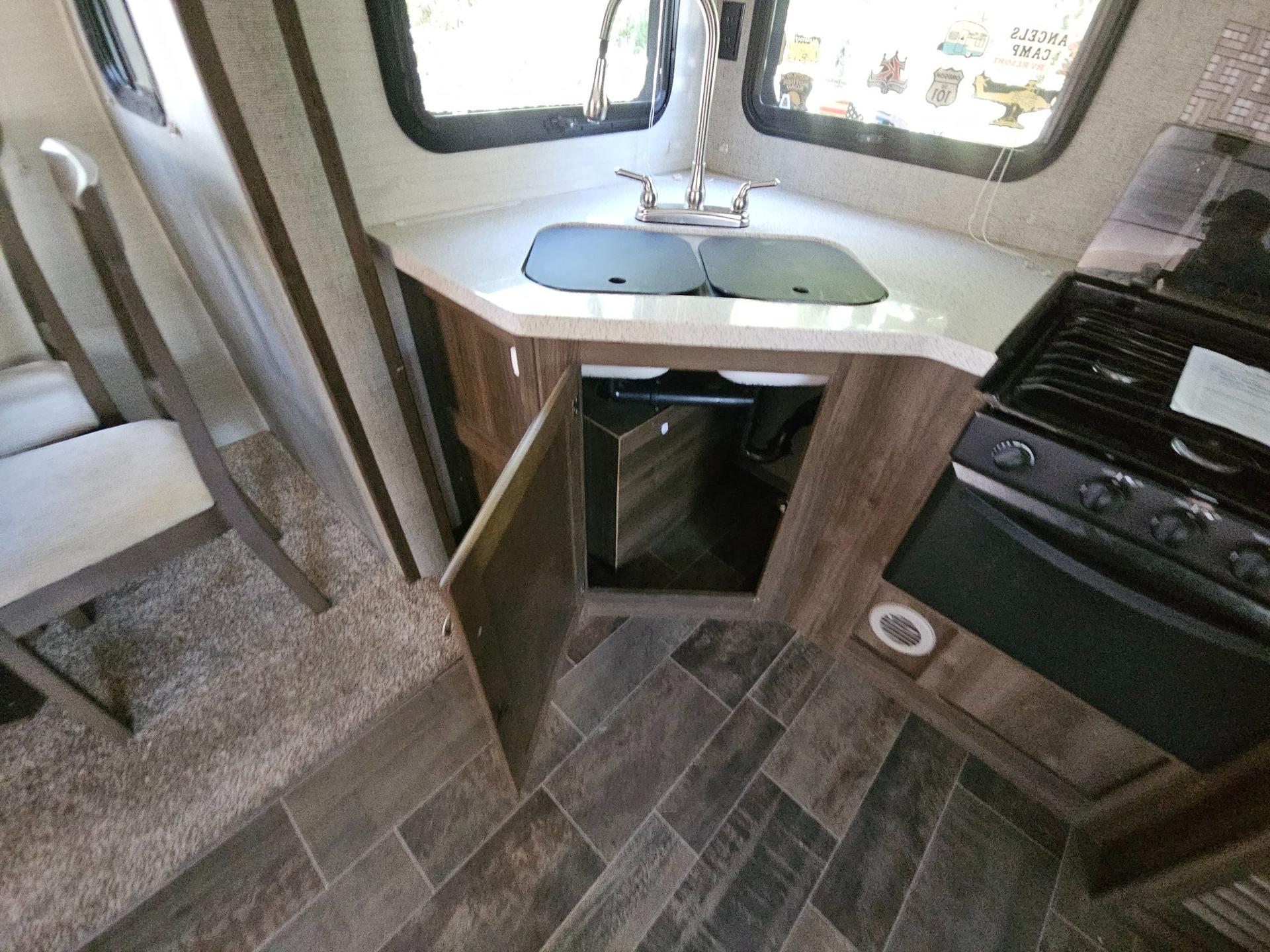 2017 Keystone RV 2017 Keystone RV Bullet Premier Ultra Lite - thumbnail 18