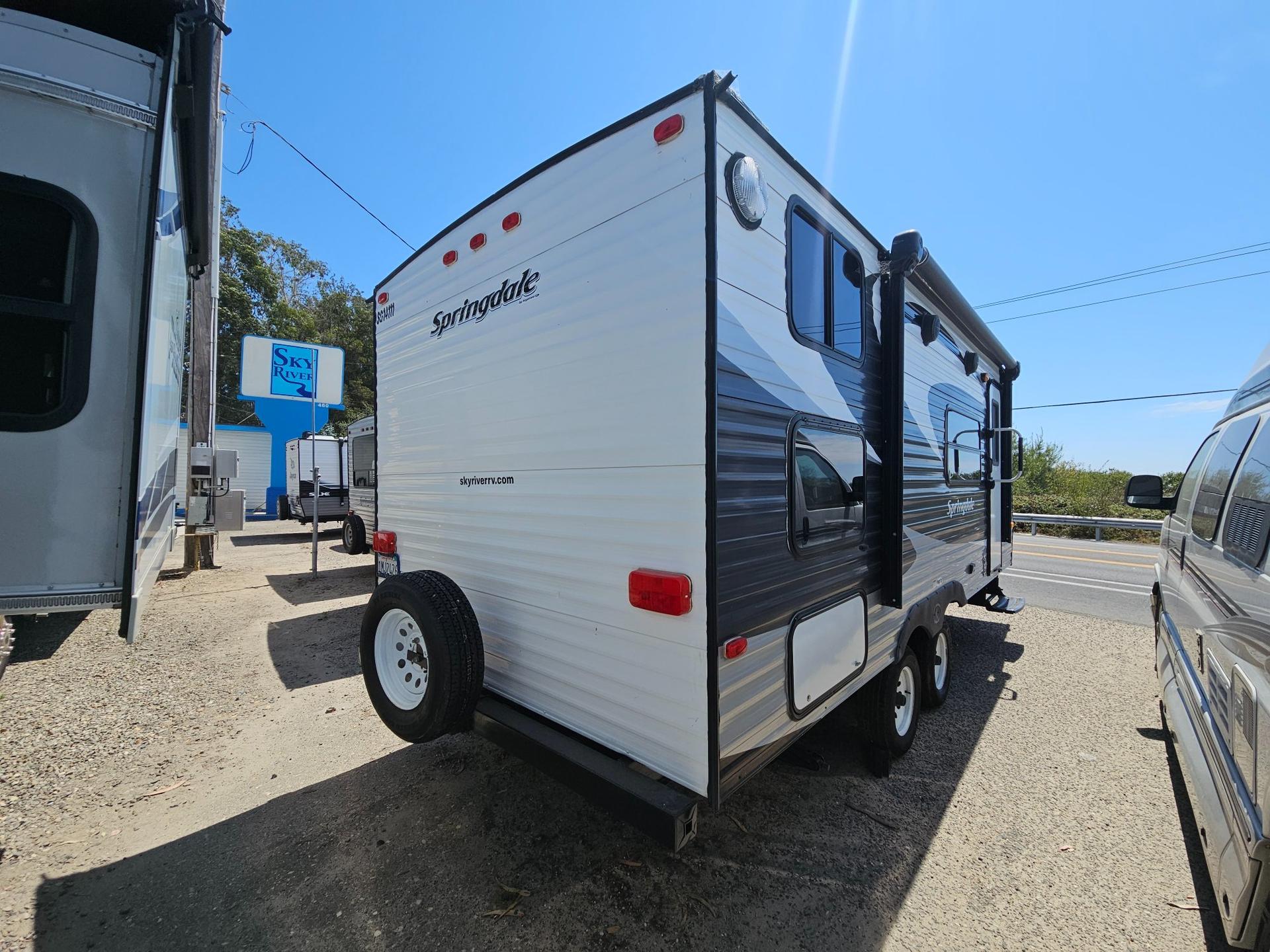2014 Keystone RV 2014 Keystone RV Springdale - thumbnail 3