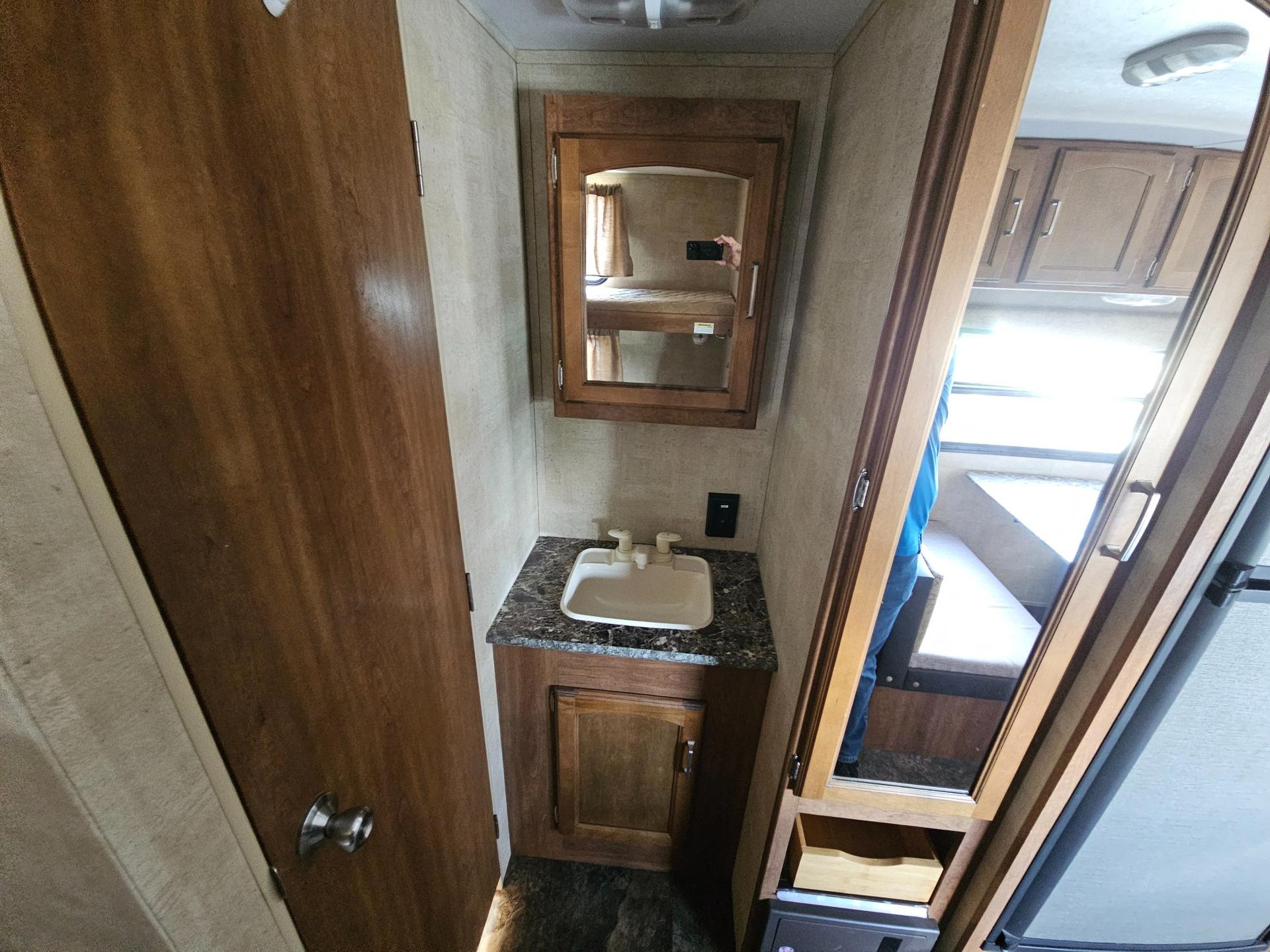 2014 Keystone RV 2014 Keystone RV Springdale - thumbnail 15