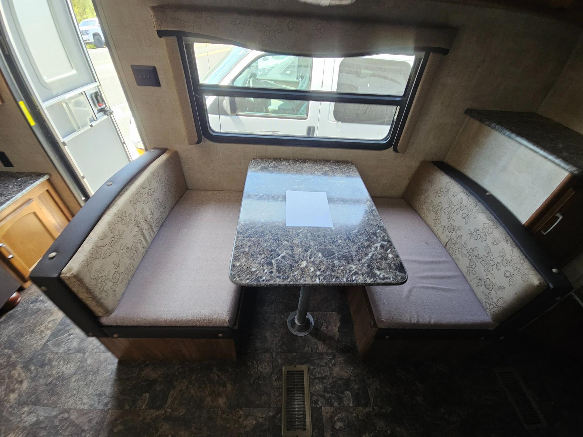 2014 Keystone RV 2014 Keystone RV Springdale - thumbnail 25