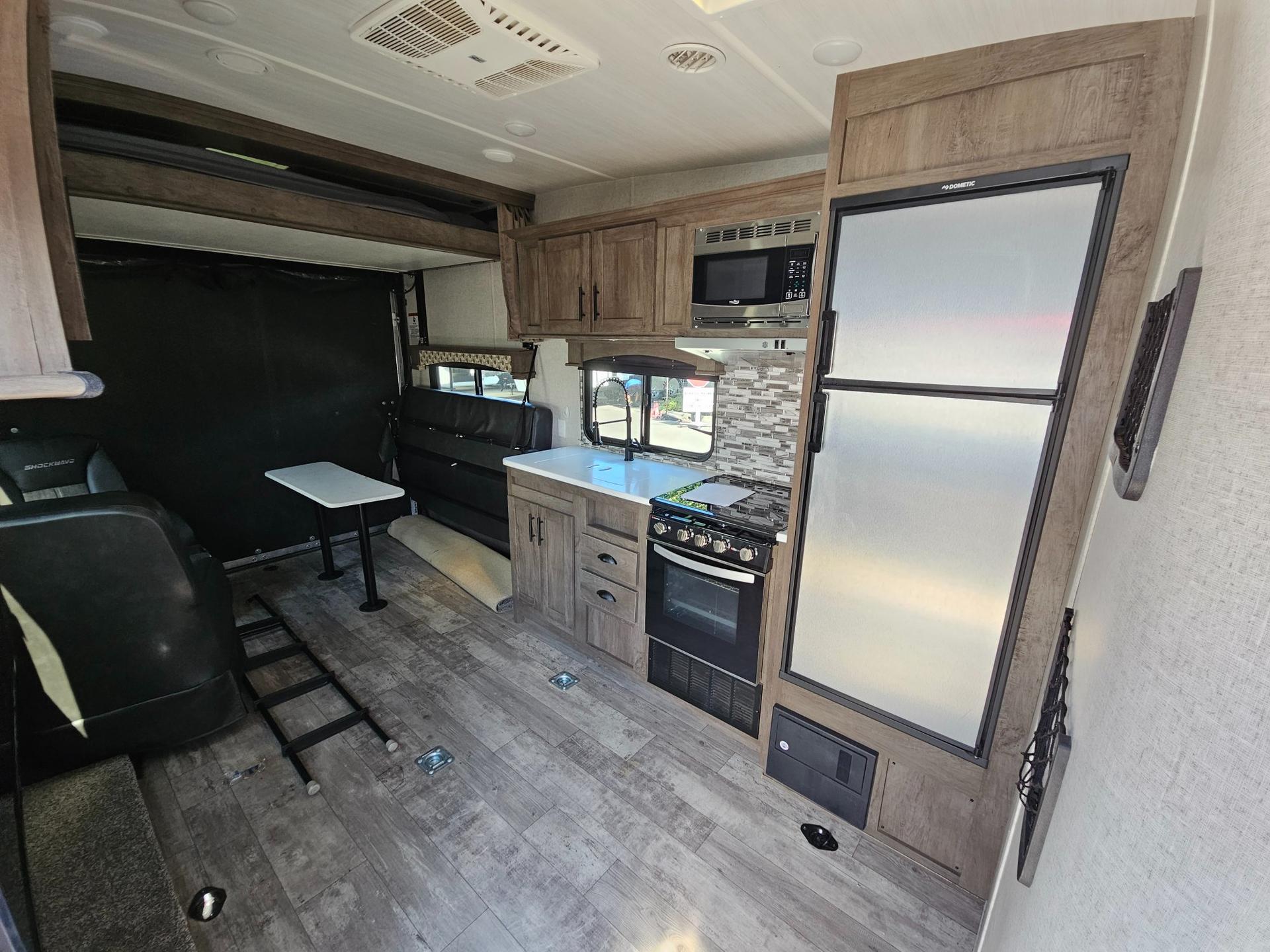2021 Forest River RV 2021 Forest River RV Shockwave - thumbnail 5