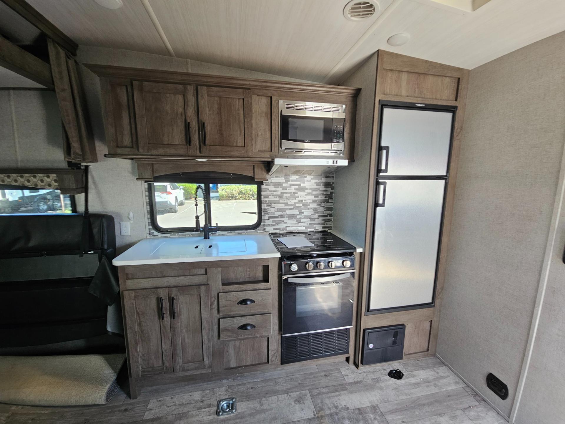 2021 Forest River RV 2021 Forest River RV Shockwave - thumbnail 12
