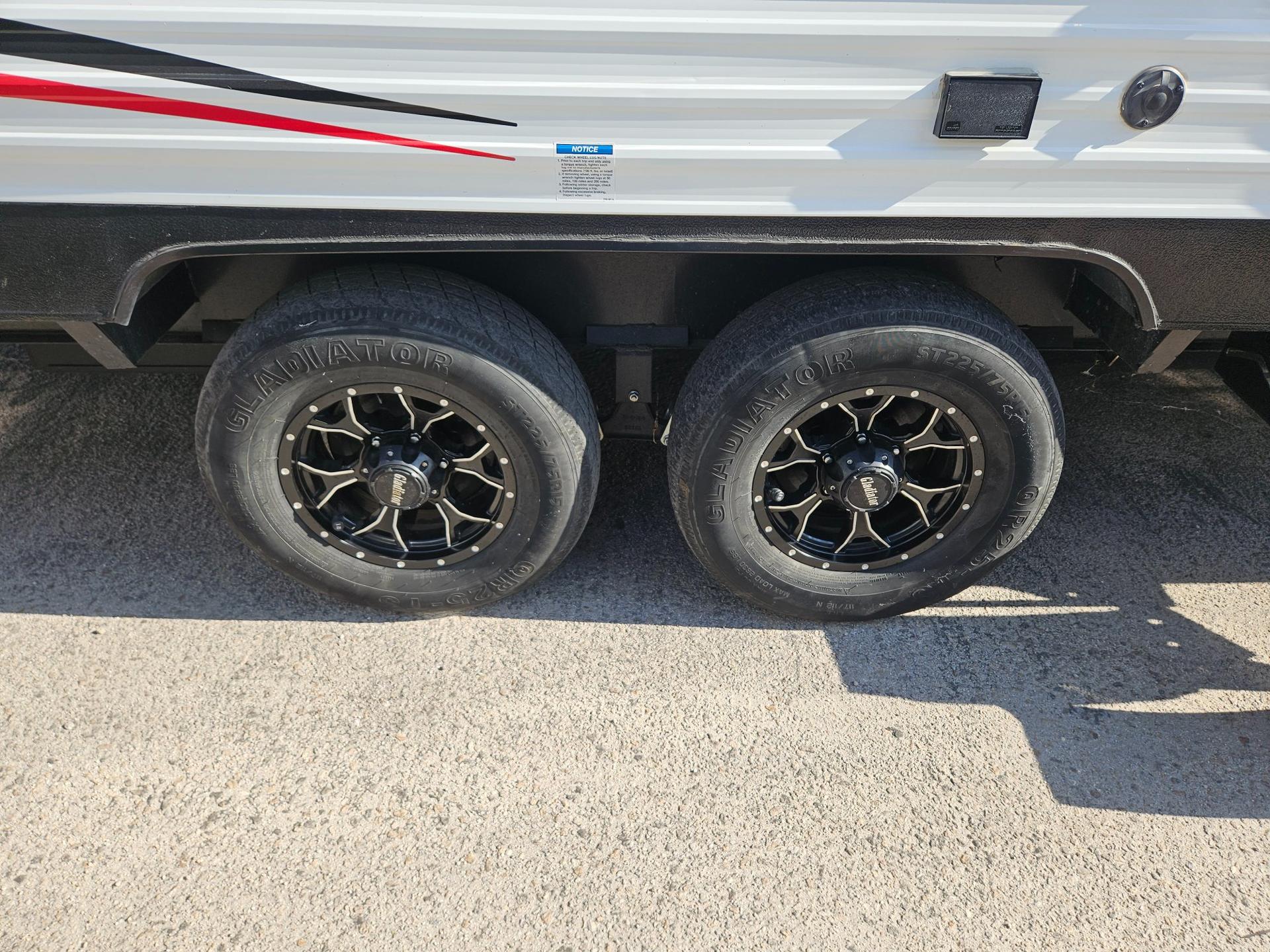 2021 Forest River RV 2021 Forest River RV Shockwave - thumbnail 34
