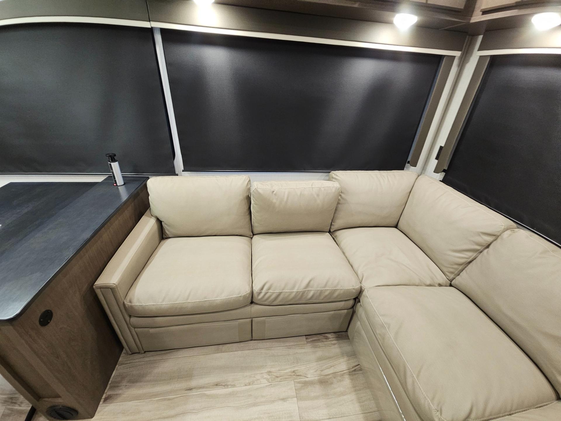 2027 Keystone RV 2027 Keystone RV Cougar Half-Ton - thumbnail 11