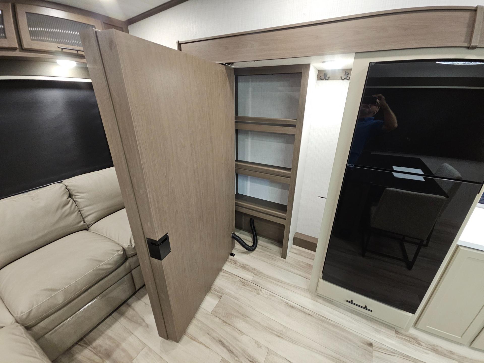 2027 Keystone RV 2027 Keystone RV Cougar Half-Ton - thumbnail 19
