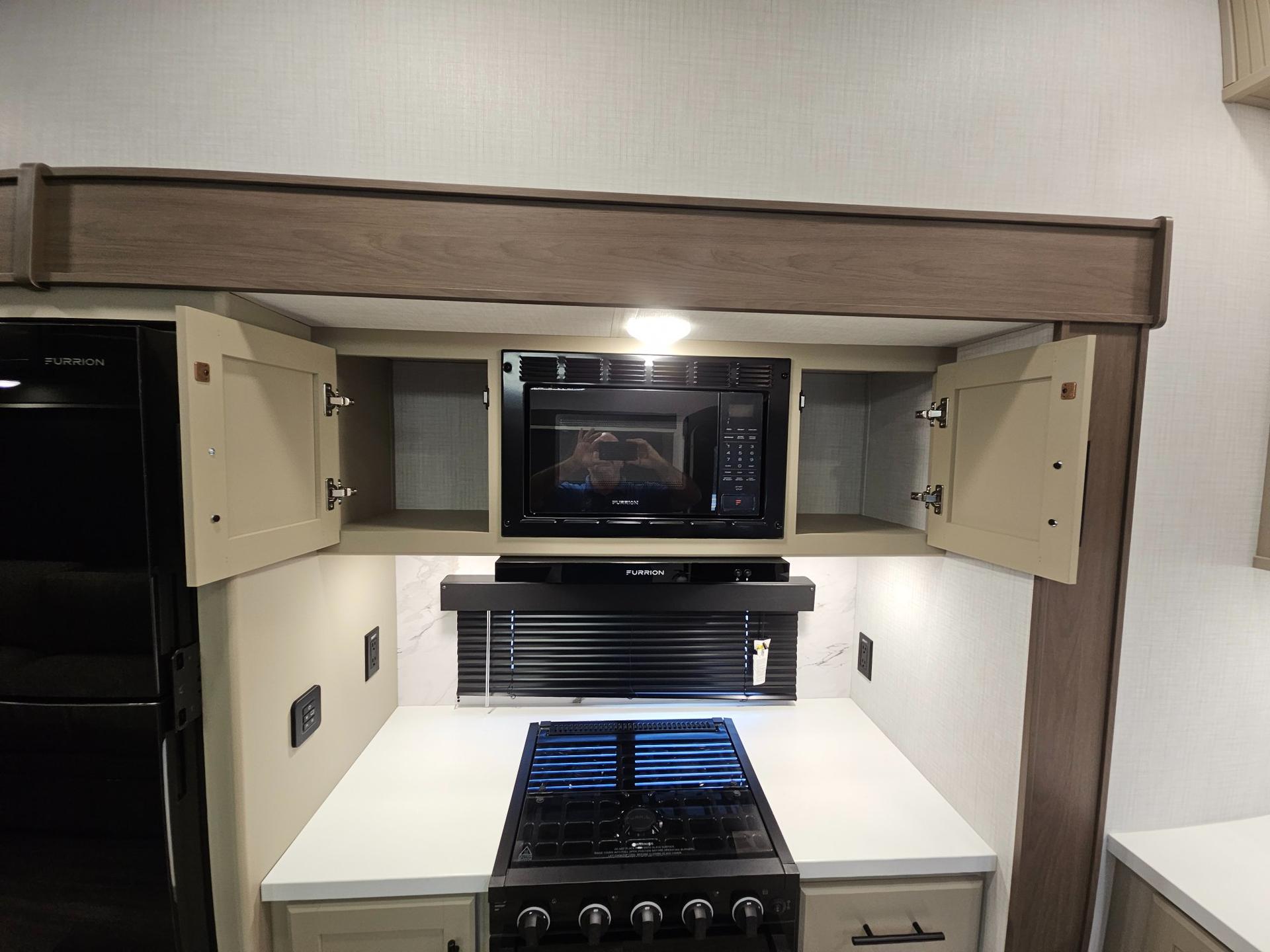 2027 Keystone RV 2027 Keystone RV Cougar Half-Ton - thumbnail 23