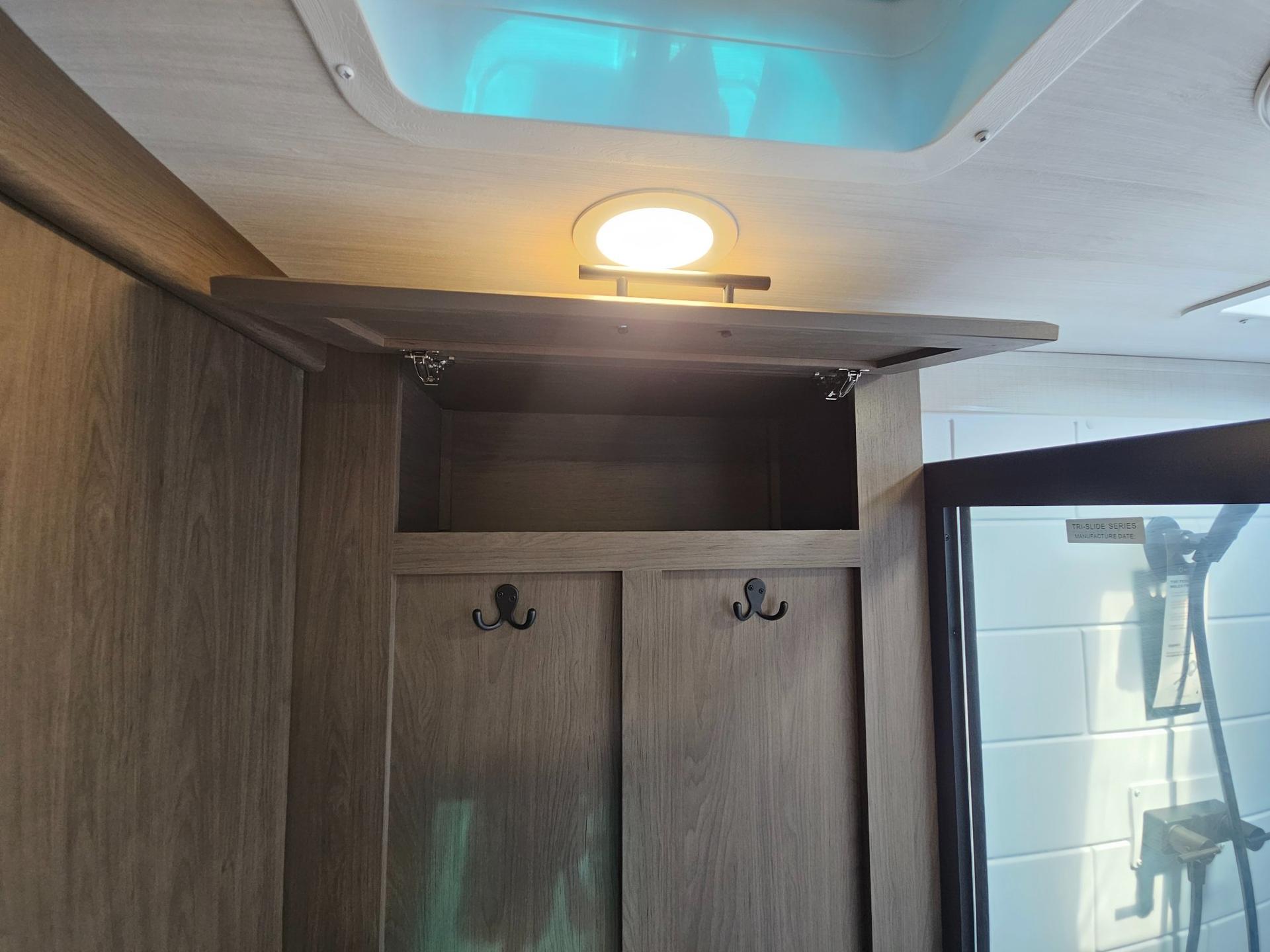 2027 Keystone RV 2027 Keystone RV Cougar Half-Ton - thumbnail 34