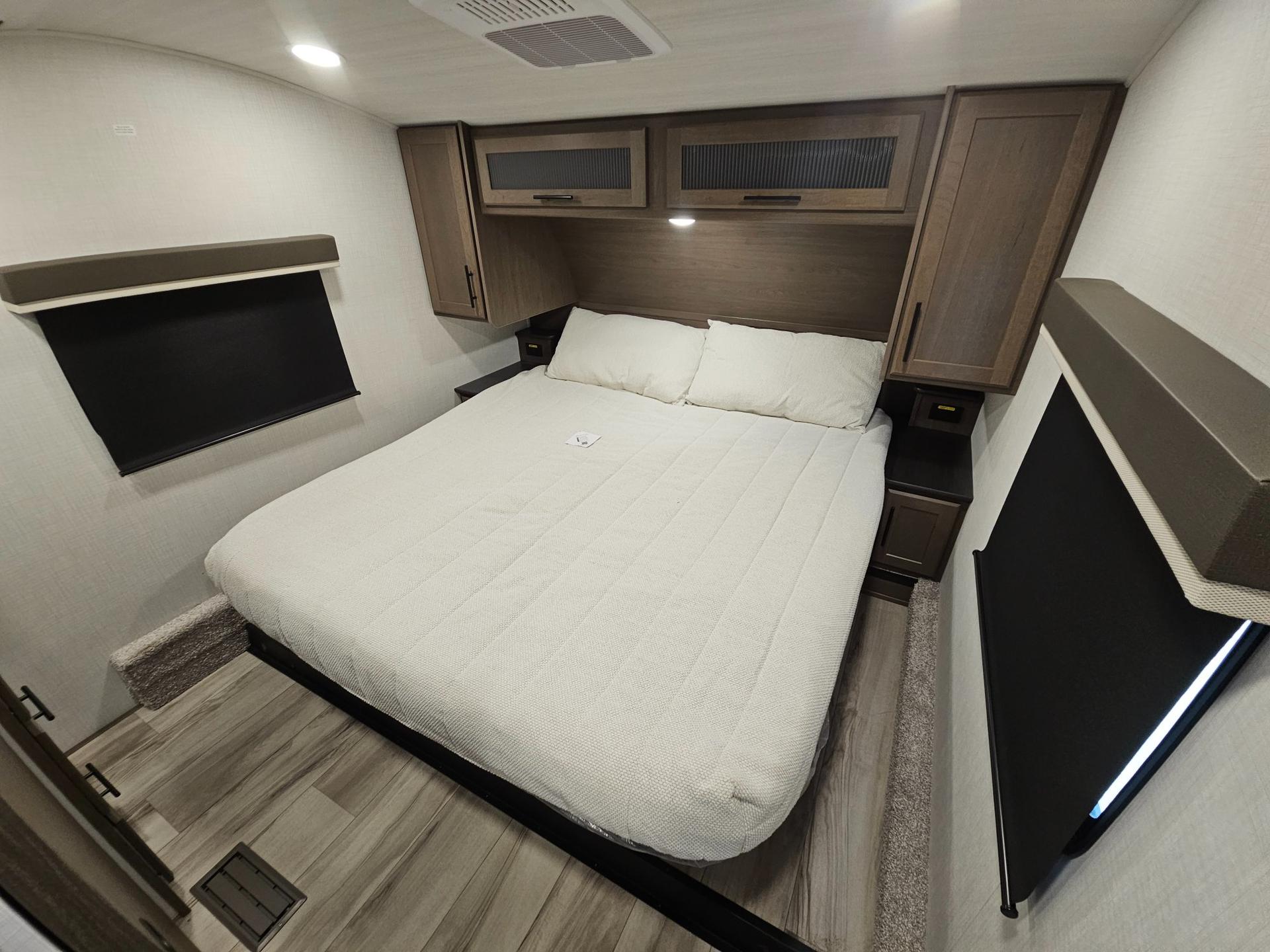 2027 Keystone RV 2027 Keystone RV Cougar Half-Ton - thumbnail 39
