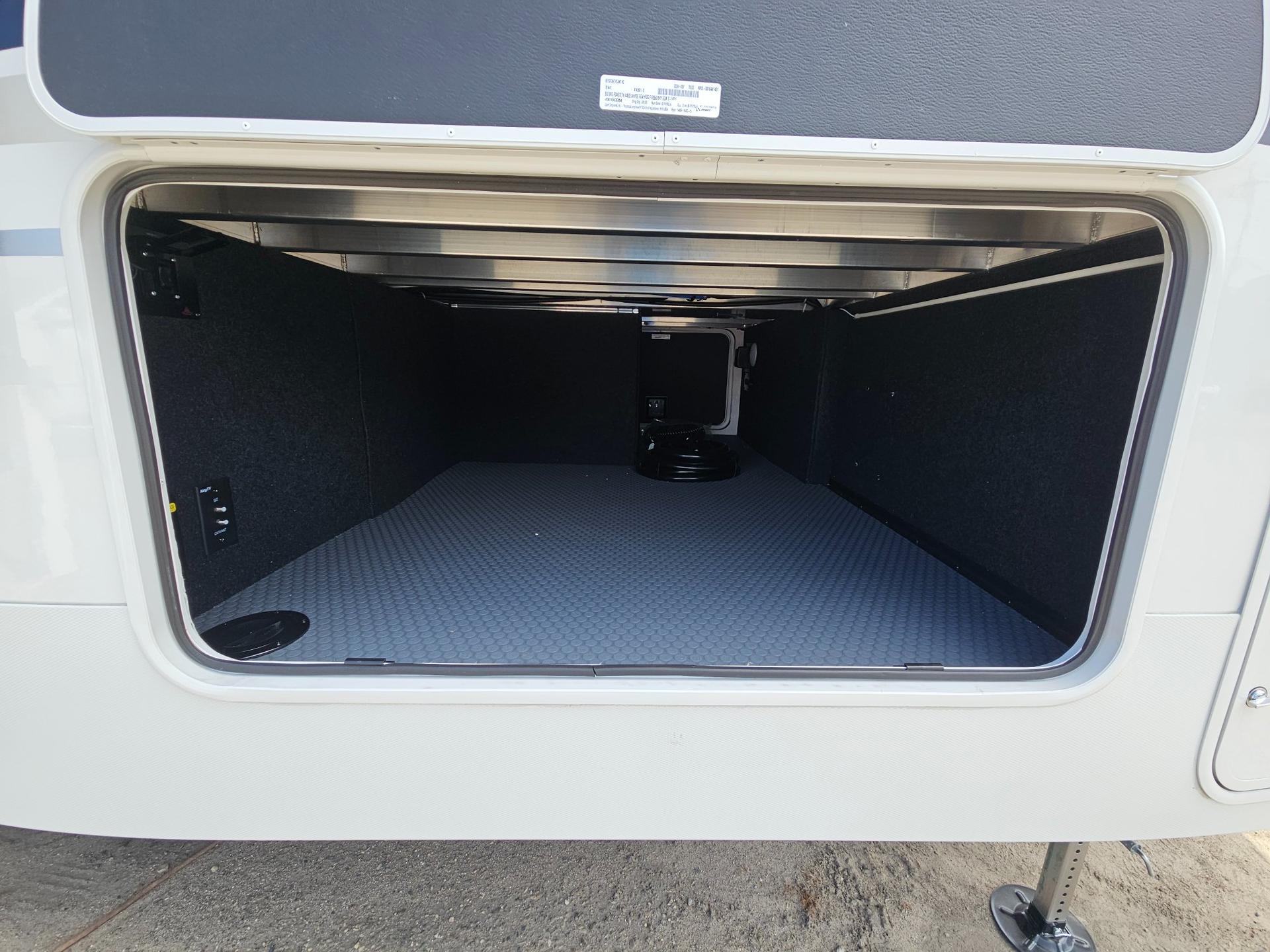 2027 Keystone RV 2027 Keystone RV Cougar Half-Ton - thumbnail 49