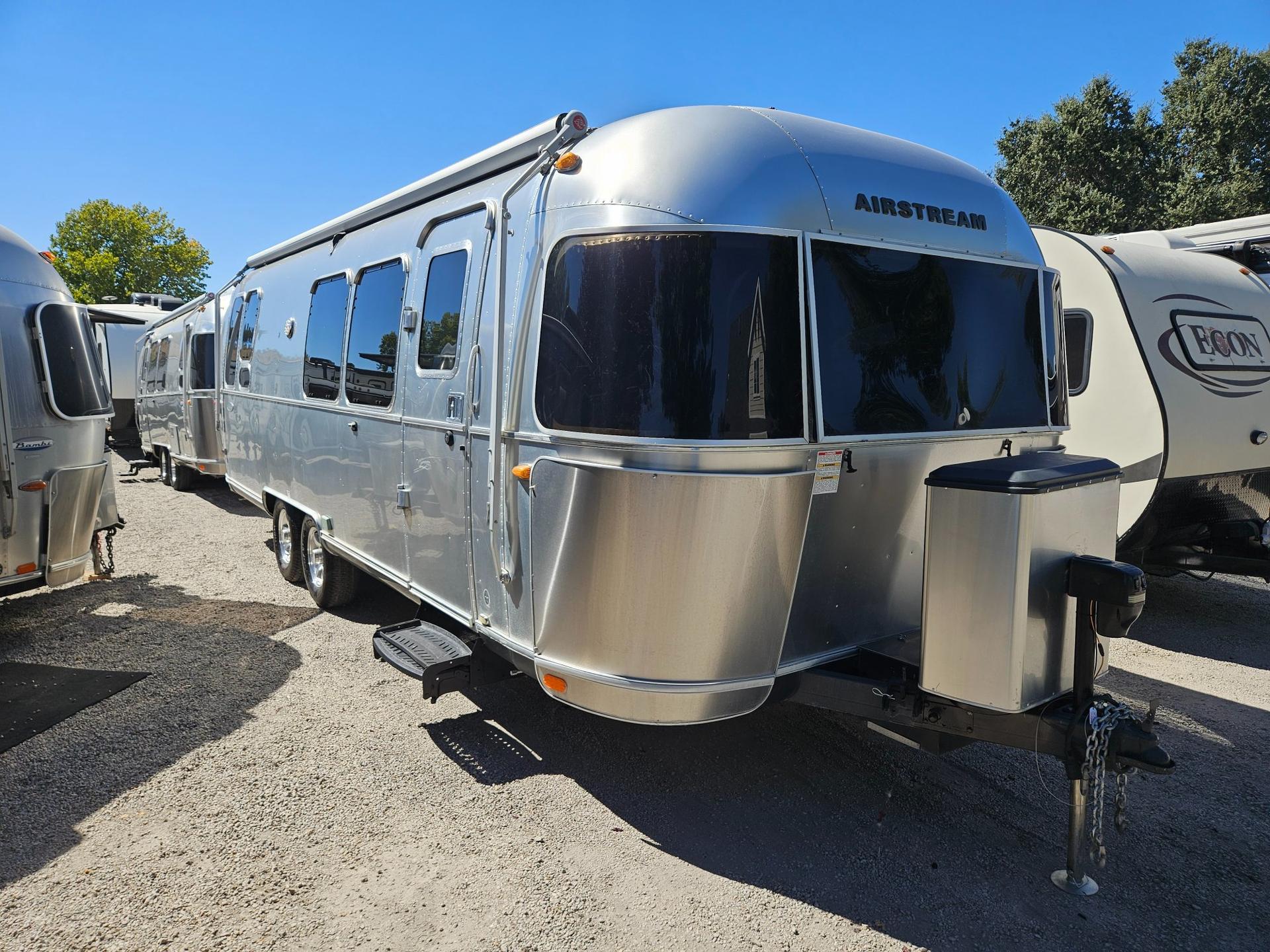 2016 Airstream Flying Cloud 28