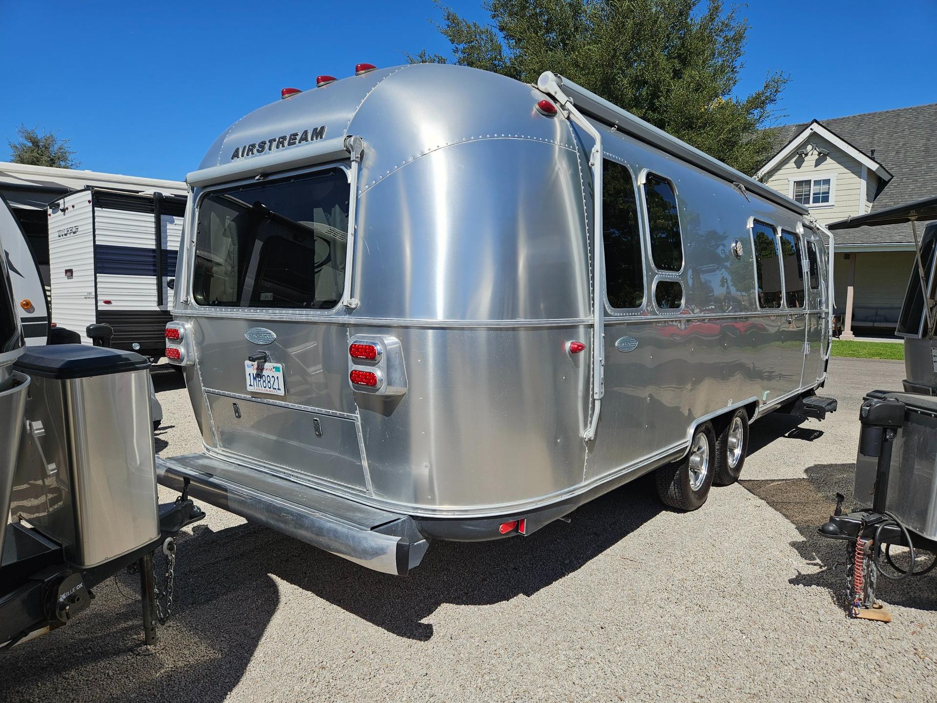 2016 Airstream 2016 Airstream Flying Cloud - thumbnail 2