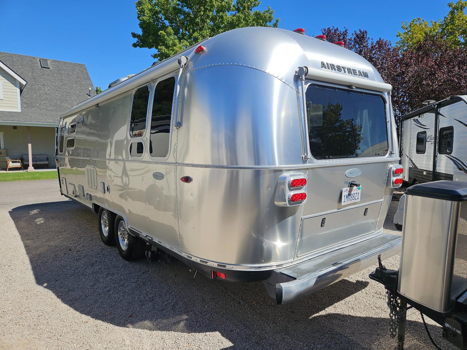 2016 Airstream 2016 Airstream Flying Cloud - thumbnail 3