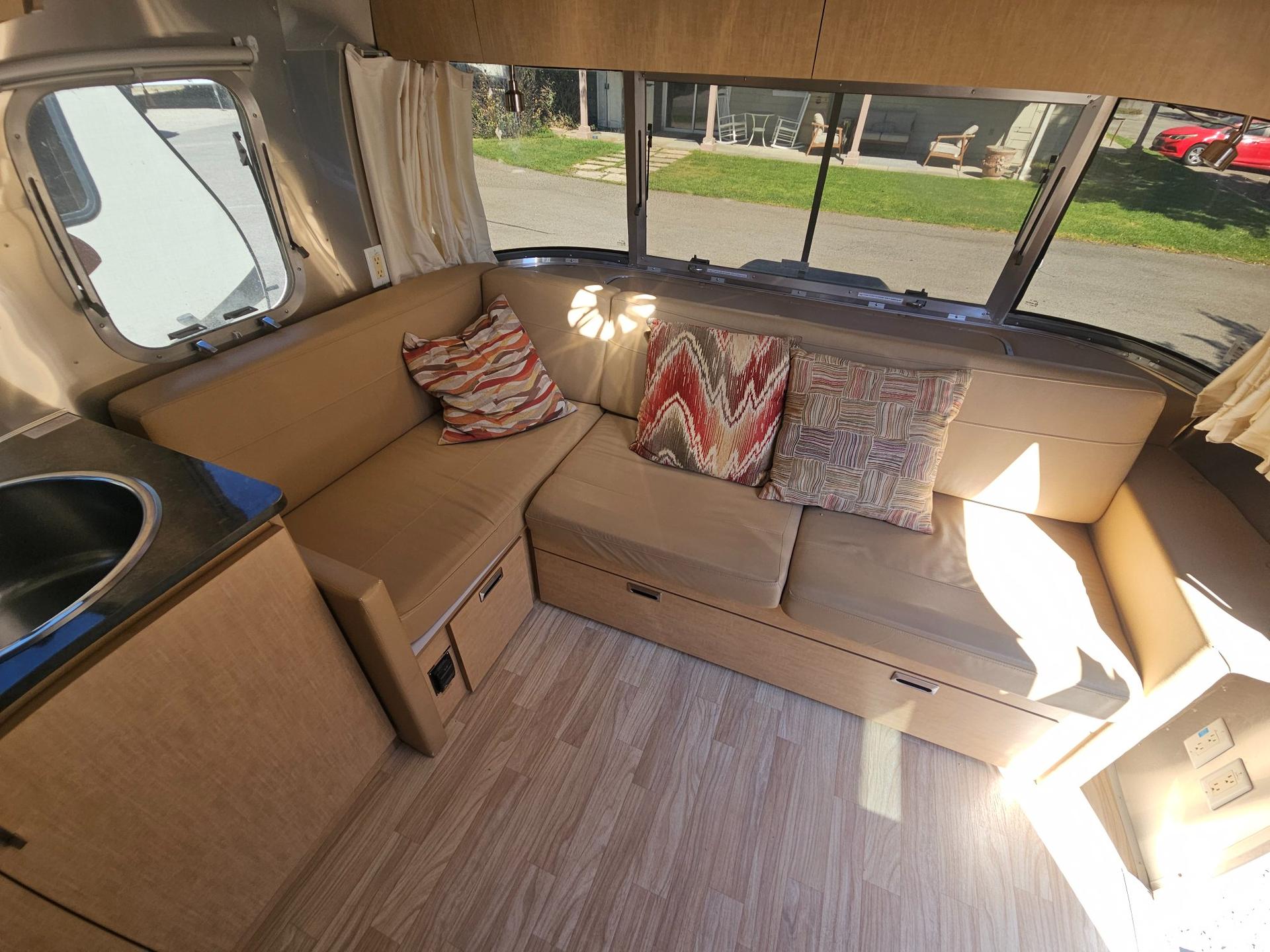 2016 Airstream 2016 Airstream Flying Cloud - thumbnail 9