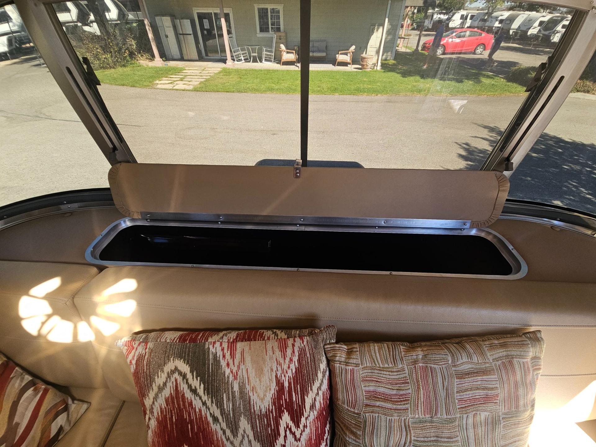2016 Airstream 2016 Airstream Flying Cloud - thumbnail 10