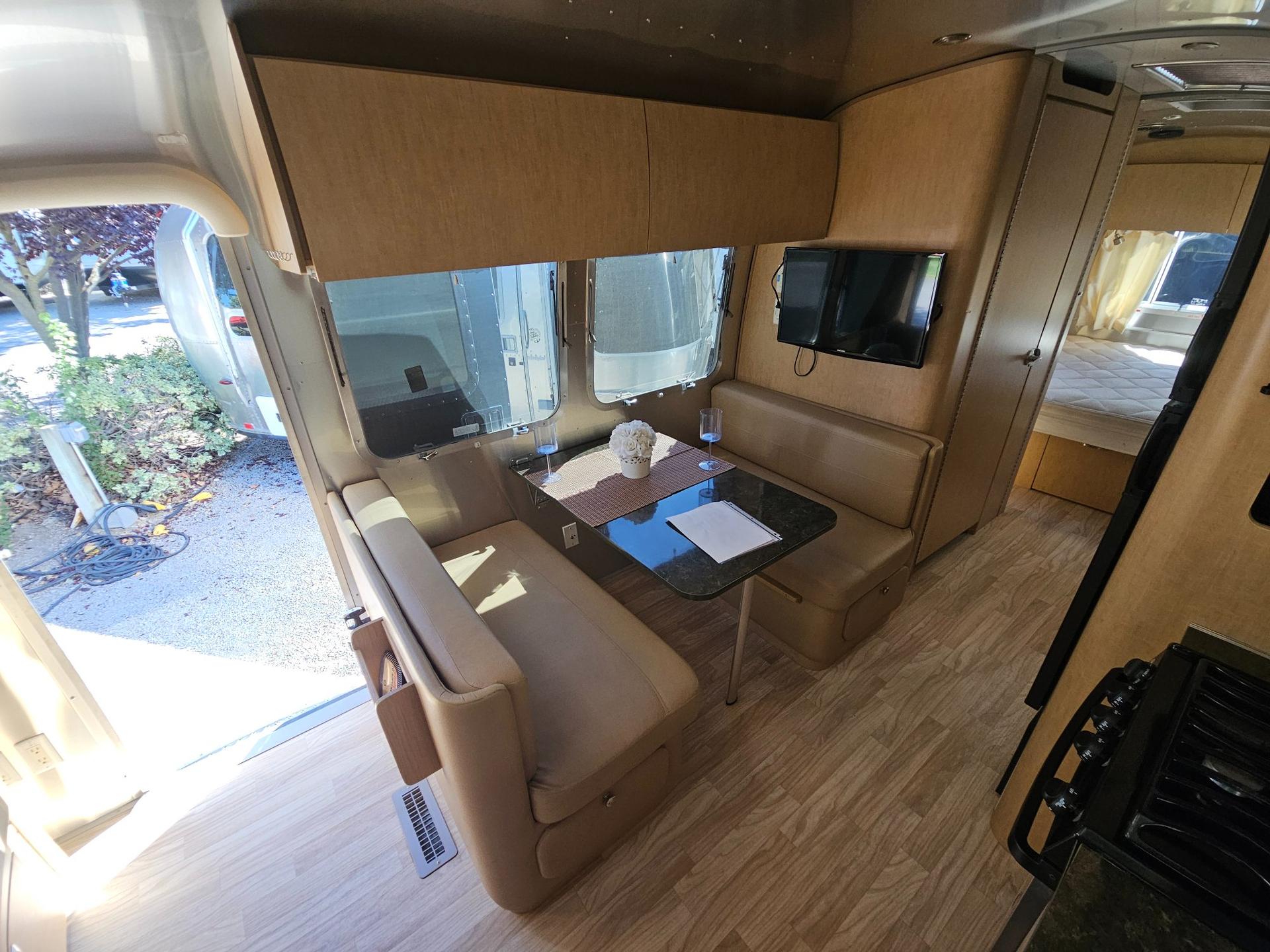 2016 Airstream 2016 Airstream Flying Cloud - thumbnail 18