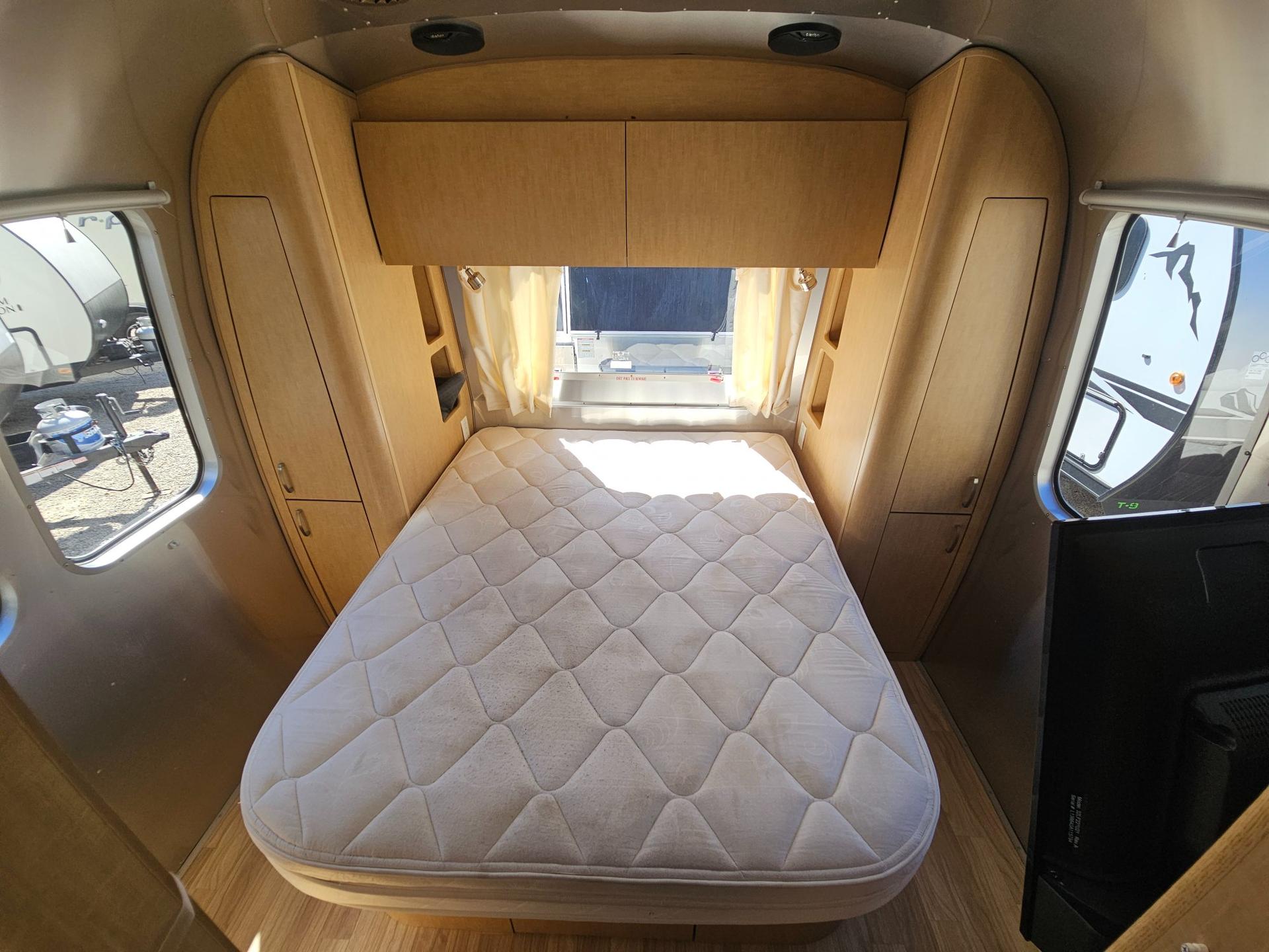 2016 Airstream 2016 Airstream Flying Cloud - thumbnail 31