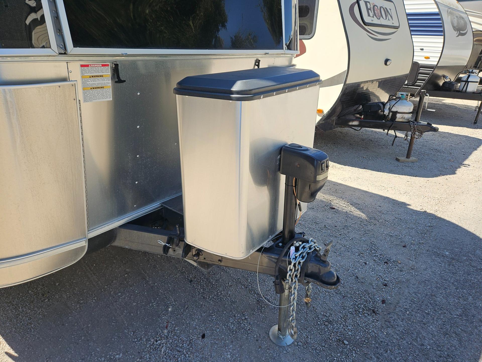 2016 Airstream 2016 Airstream Flying Cloud - thumbnail 37