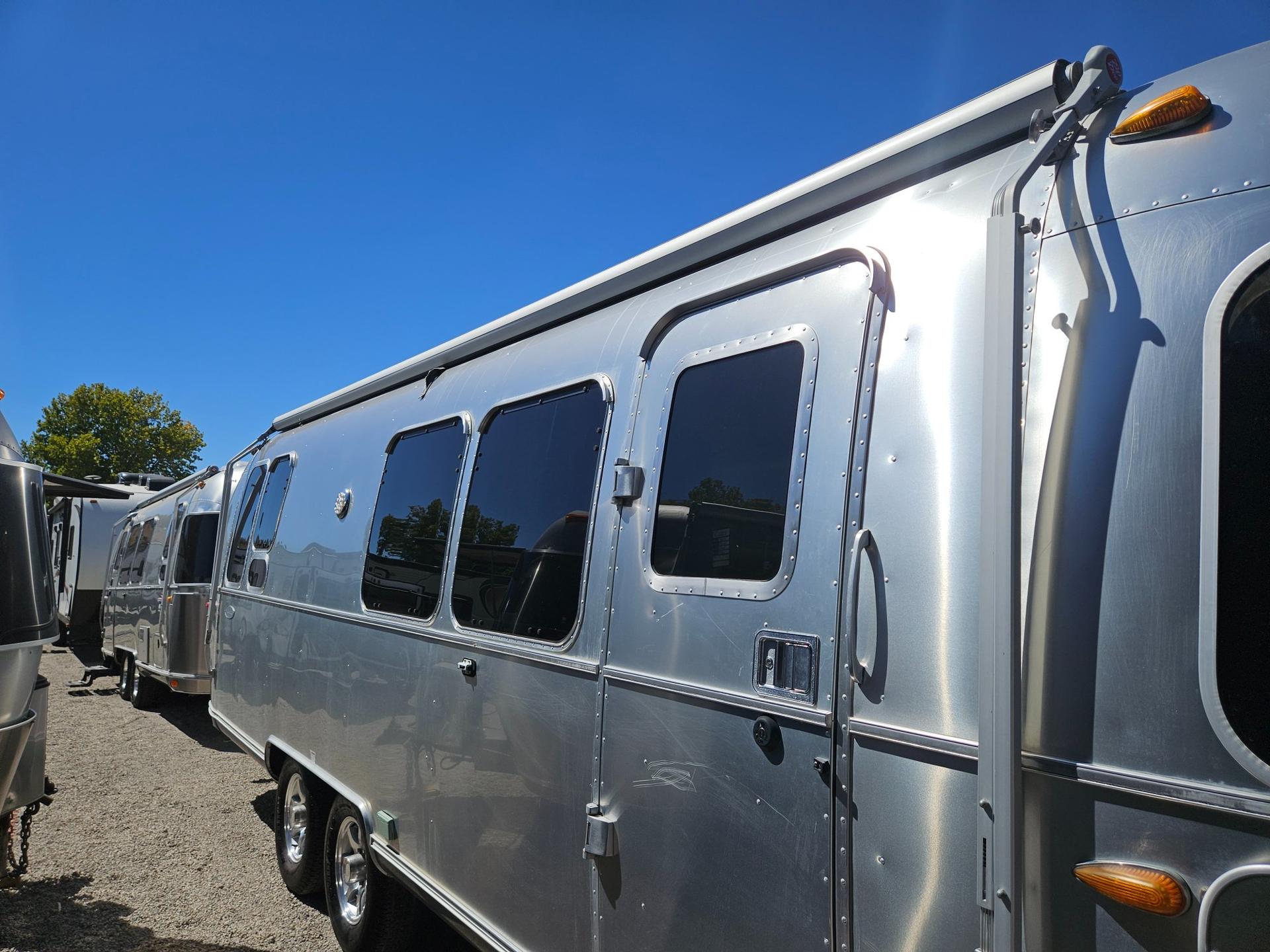 2016 Airstream 2016 Airstream Flying Cloud - thumbnail 40