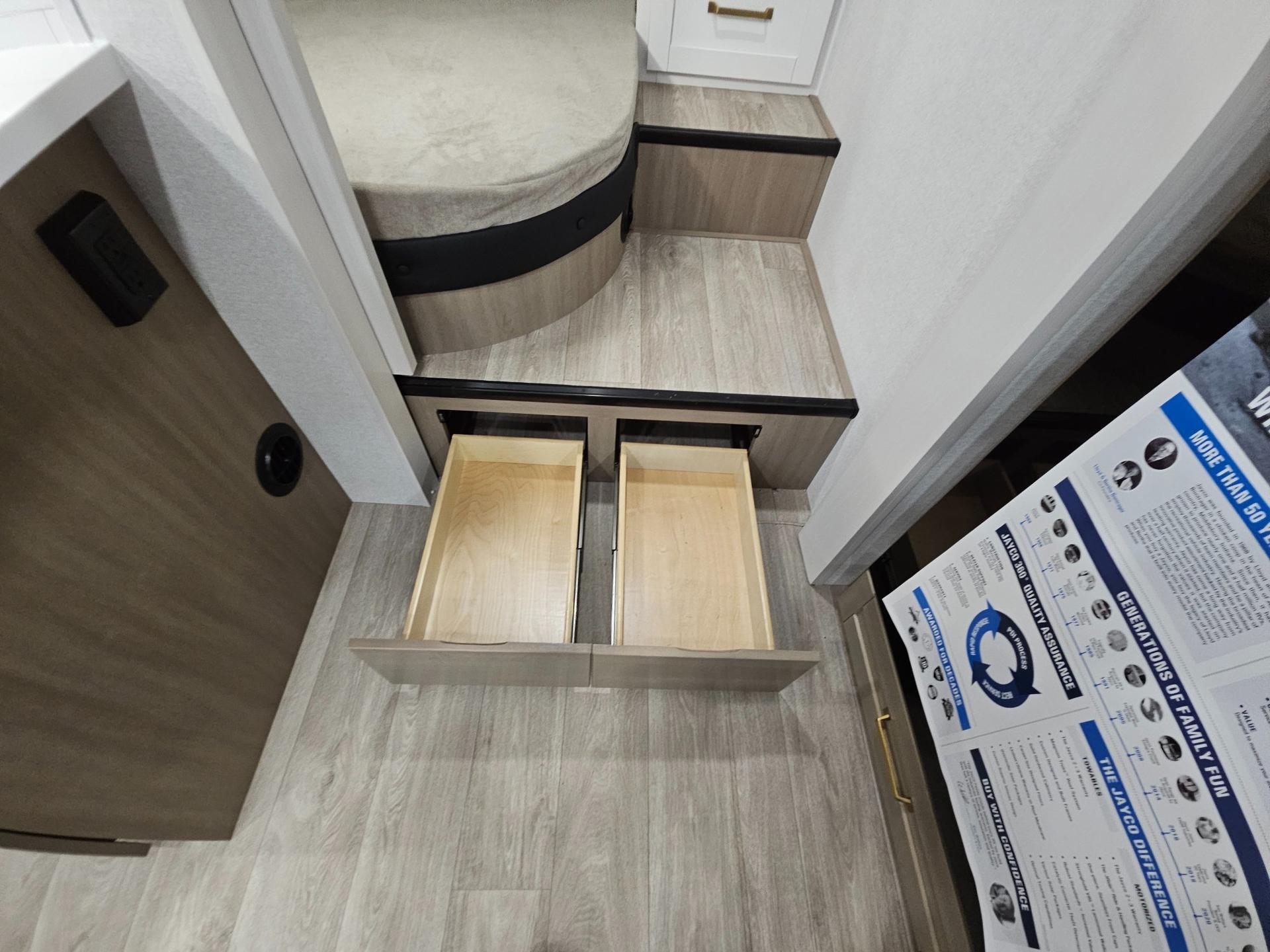 2027 Jayco 2027 Jayco Eagle - thumbnail 29