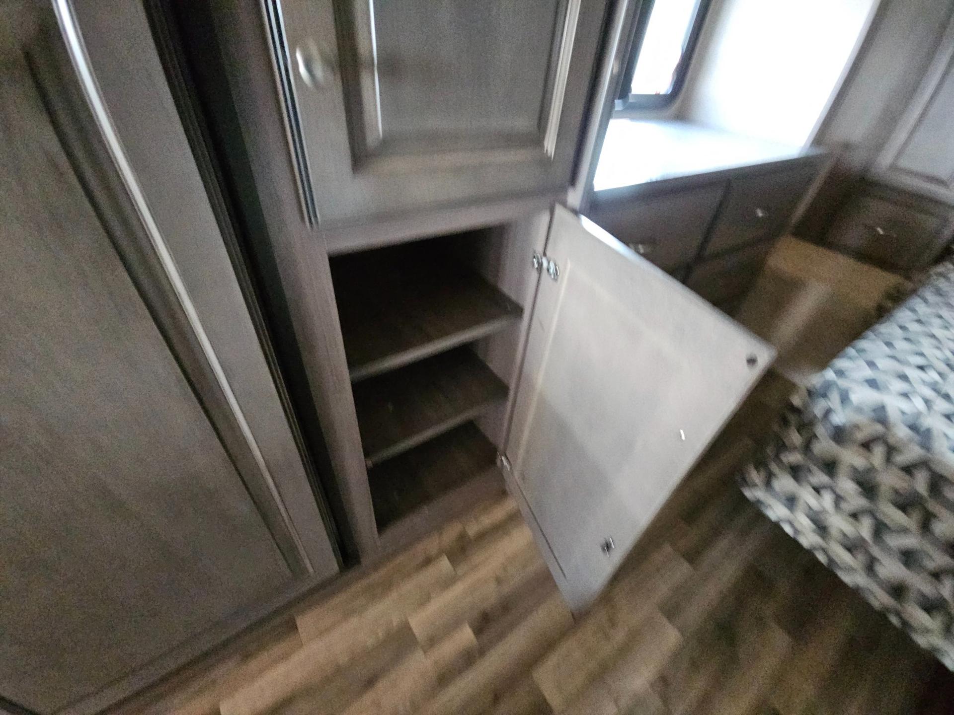 2018 Winnebago 2018 Winnebago Sunstar LX - thumbnail 23