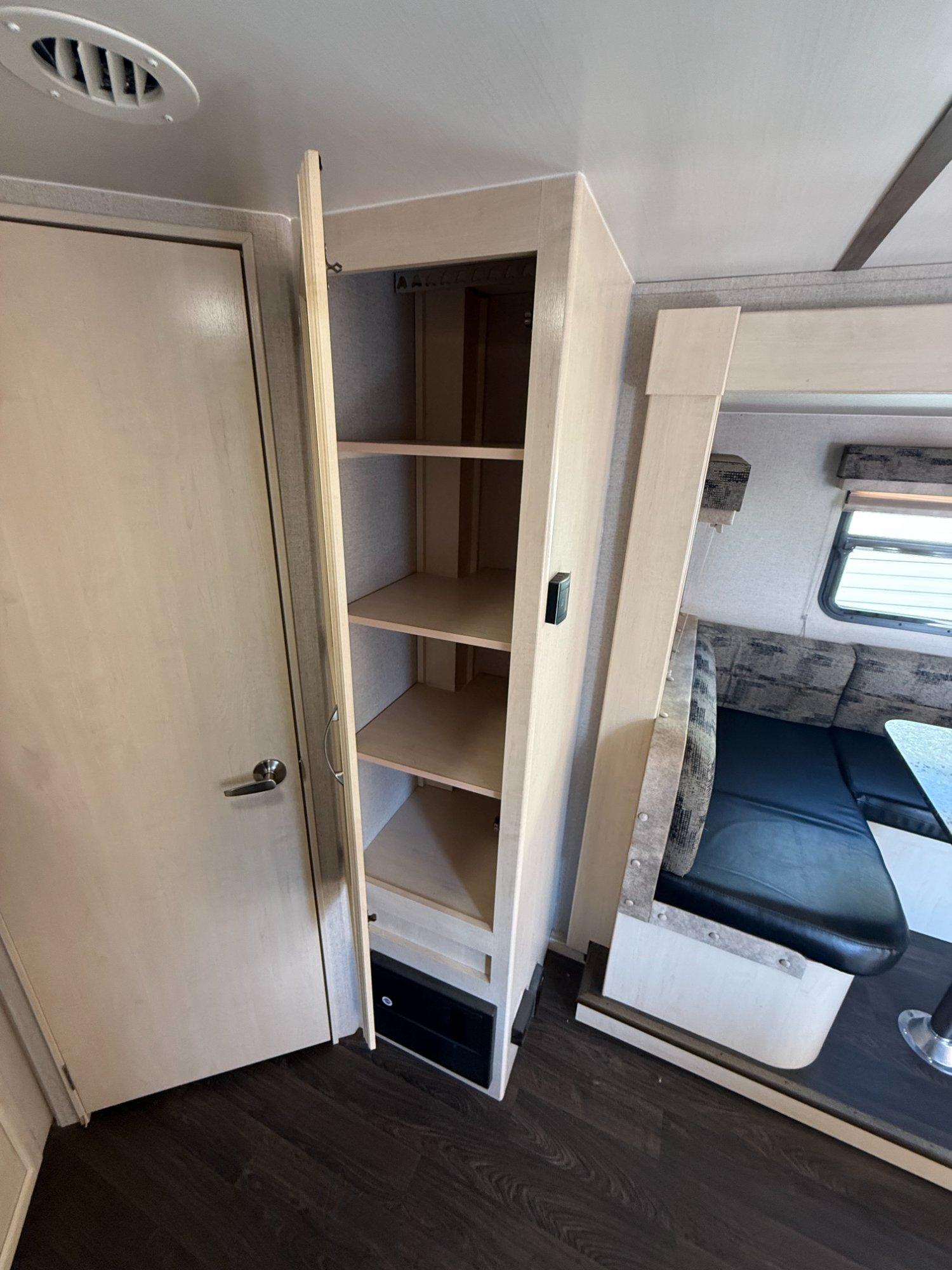 2019 Winnebago 2019 Winnebago Minnie - thumbnail 19