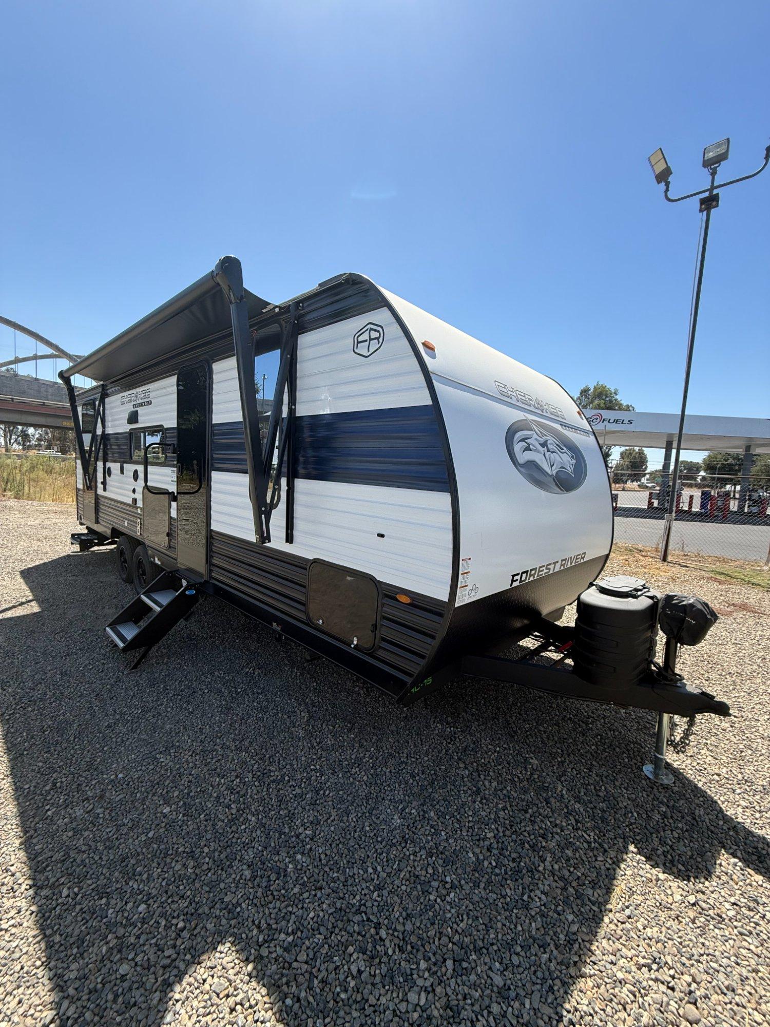 2026 Forest River RV 2026 Forest River RV Cherokee Grey Wolf - thumbnail 3
