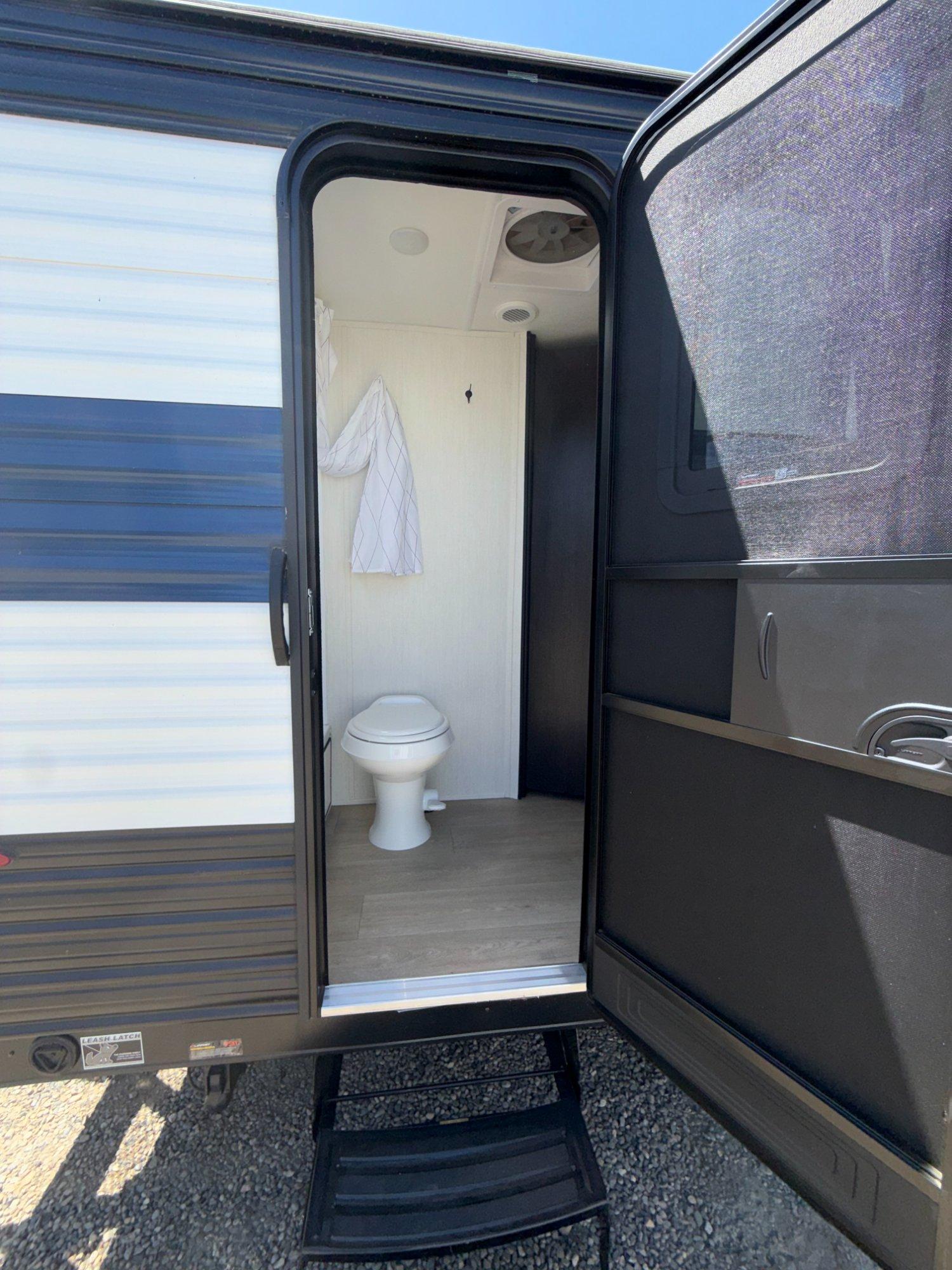 2026 Rorest River RV 2026 Rorest River RV Cherokee Grey Wolf - thumbnail 12