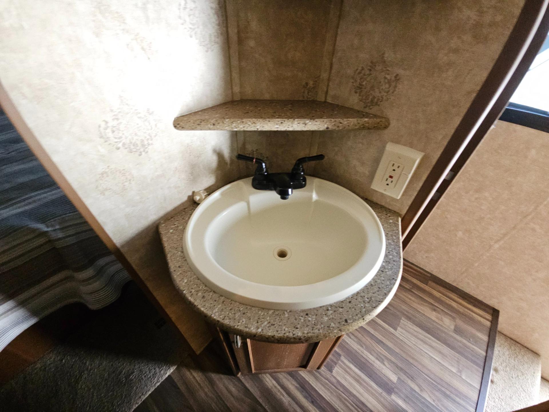 2016 Highland Ridge RV 2016 Highland Ridge RV Open Range Roamer - thumbnail 46