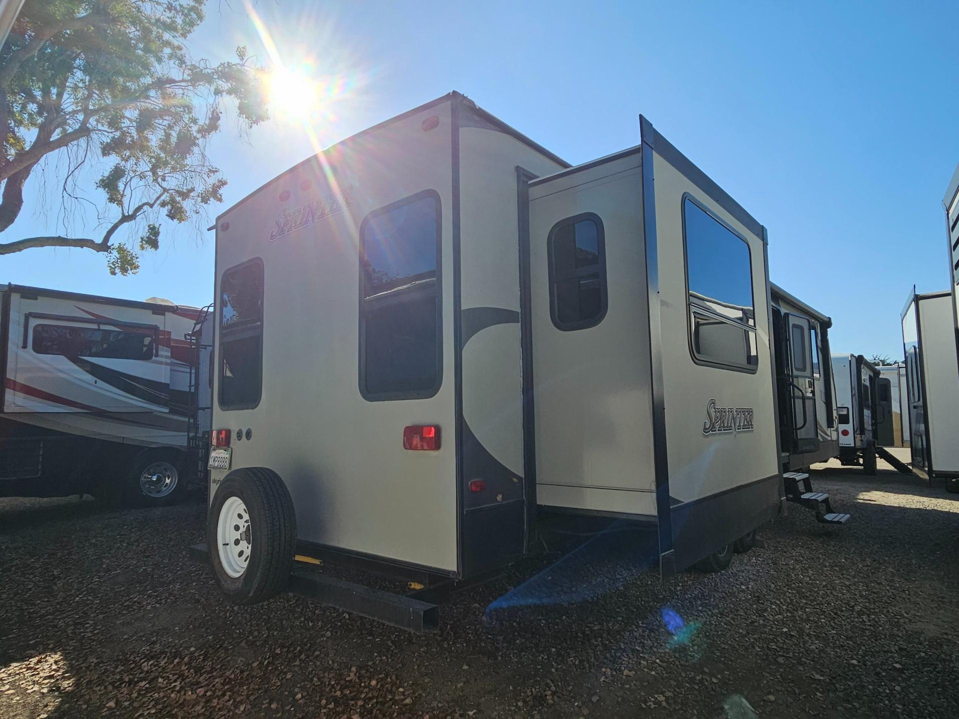 2016 Keystone RV 2016 Keystone RV Sprinter - thumbnail 3