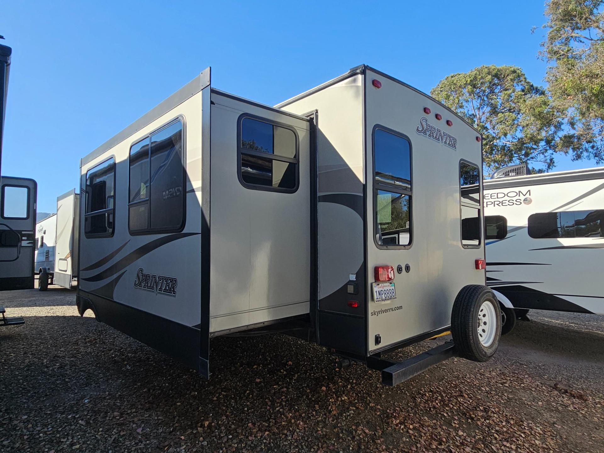 2016 Keystone RV 2016 Keystone RV Sprinter - thumbnail 4