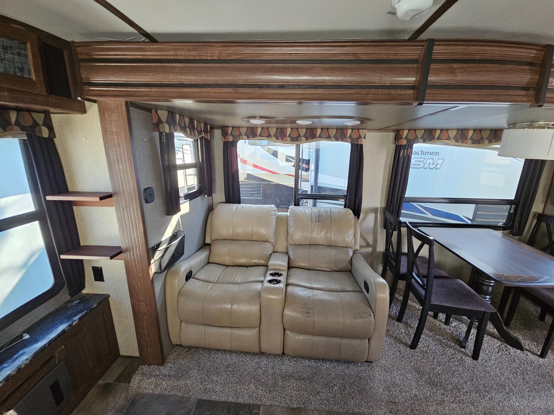 2016 Keystone RV 2016 Keystone RV Sprinter - thumbnail 9