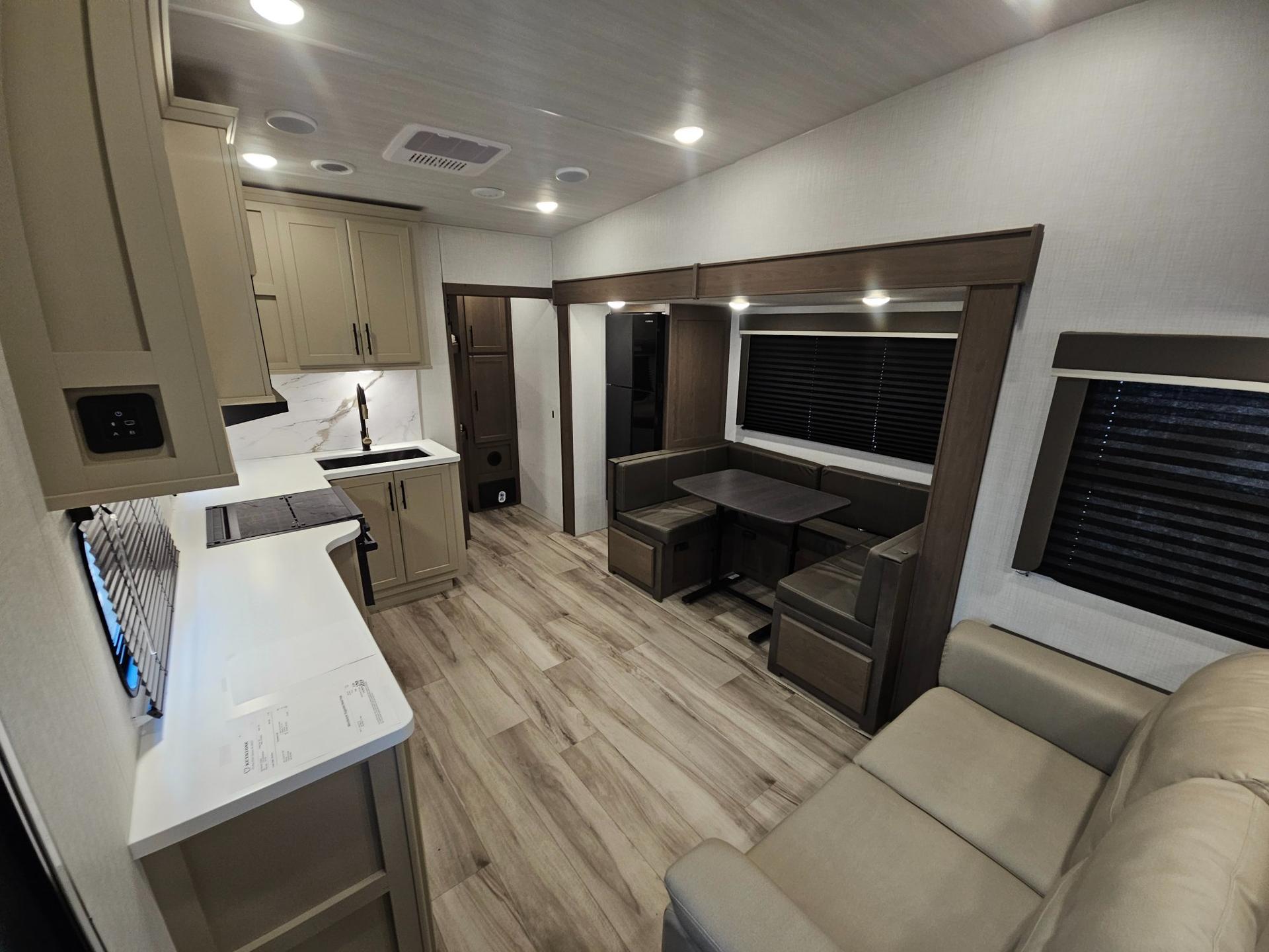 2027 Keystone RV 2027 Keystone RV Cougar Sport - thumbnail 6