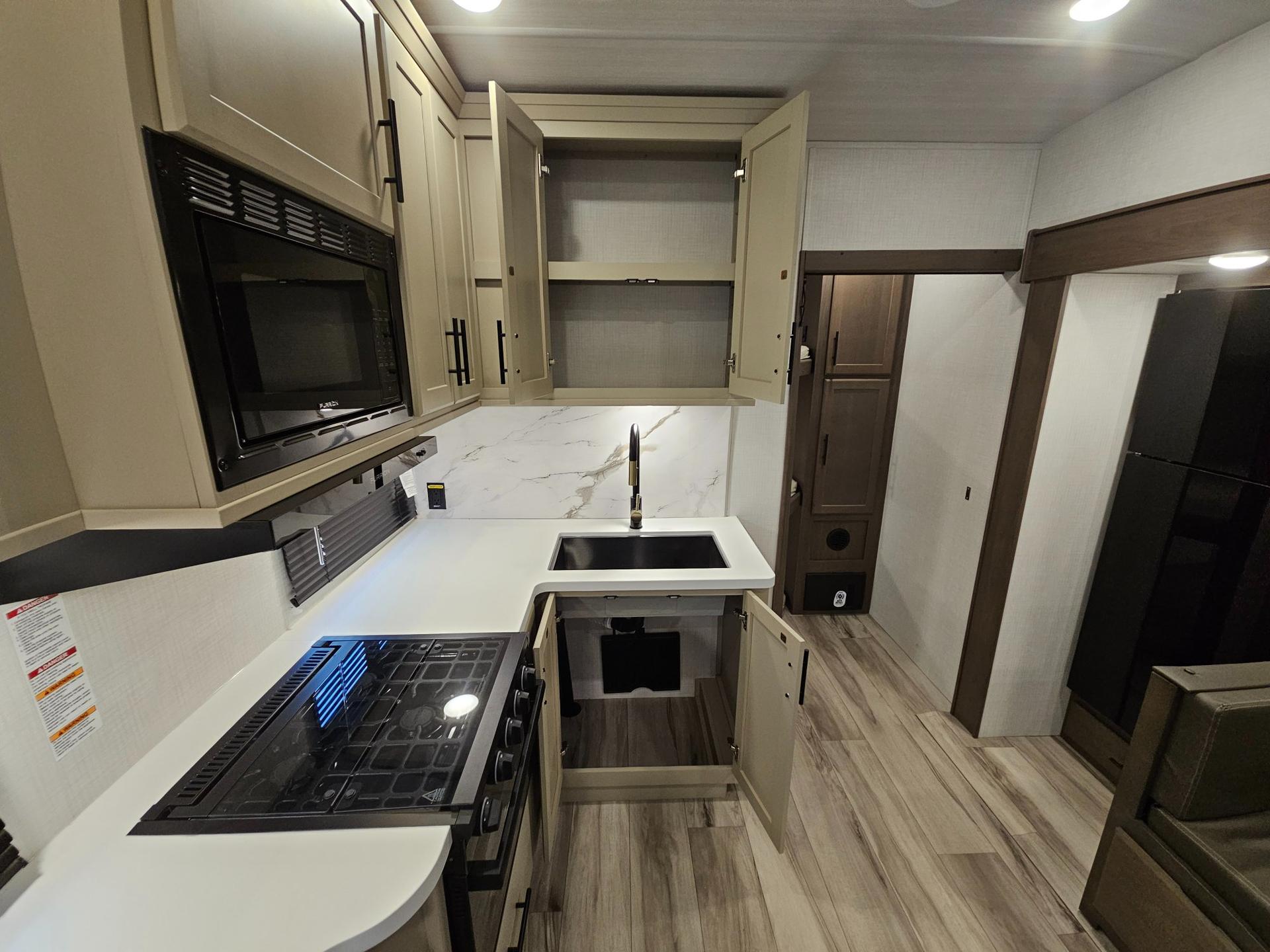 2027 Keystone RV 2027 Keystone RV Cougar Sport - thumbnail 18