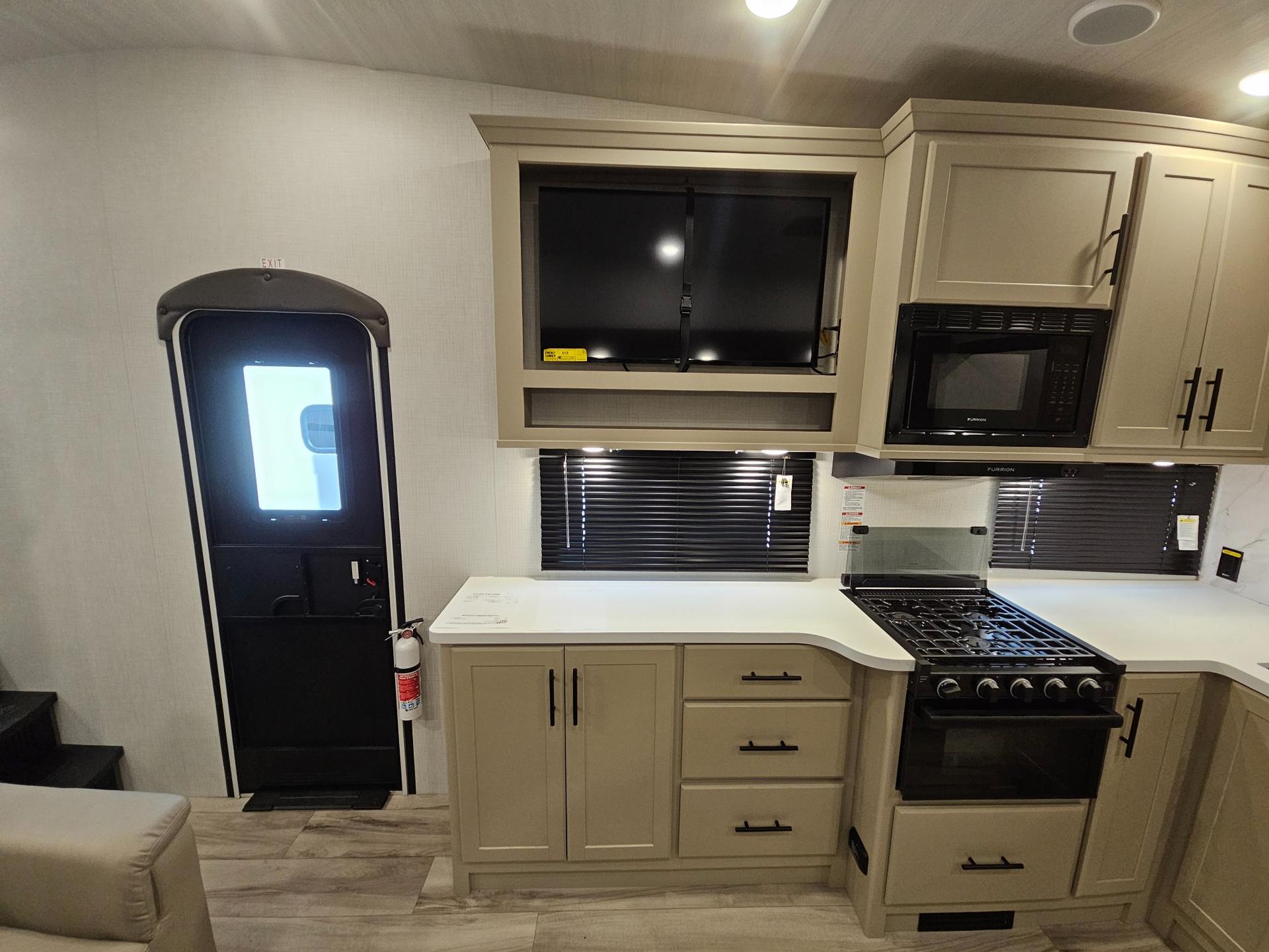 2027 Keystone RV 2027 Keystone RV Cougar Sport - thumbnail 25