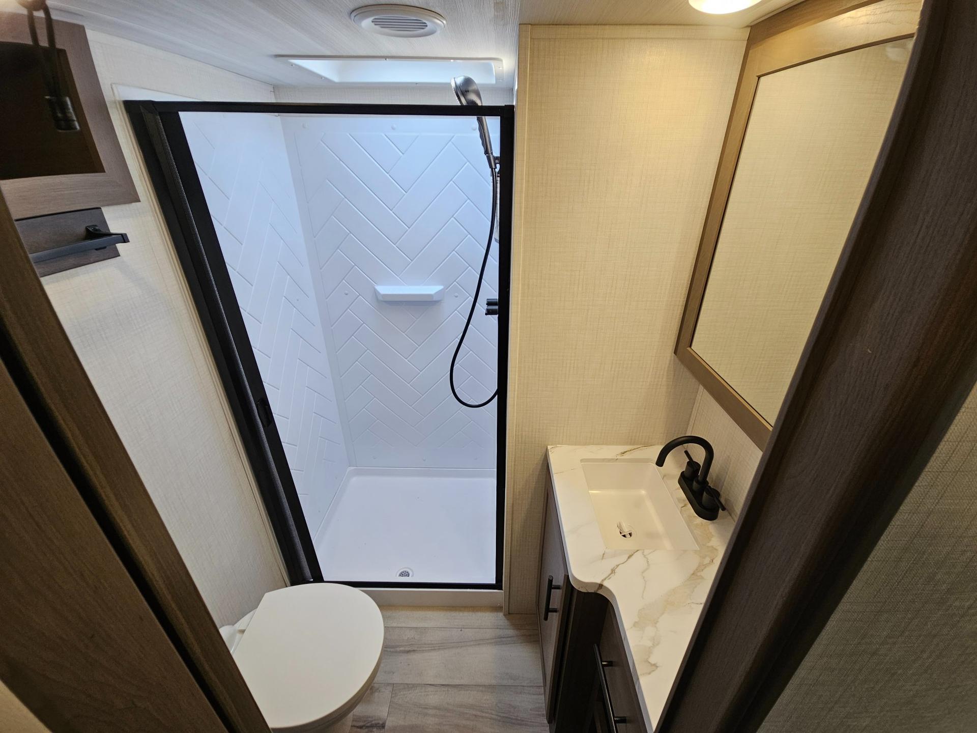 2027 Keystone RV 2027 Keystone RV Cougar Sport - thumbnail 31
