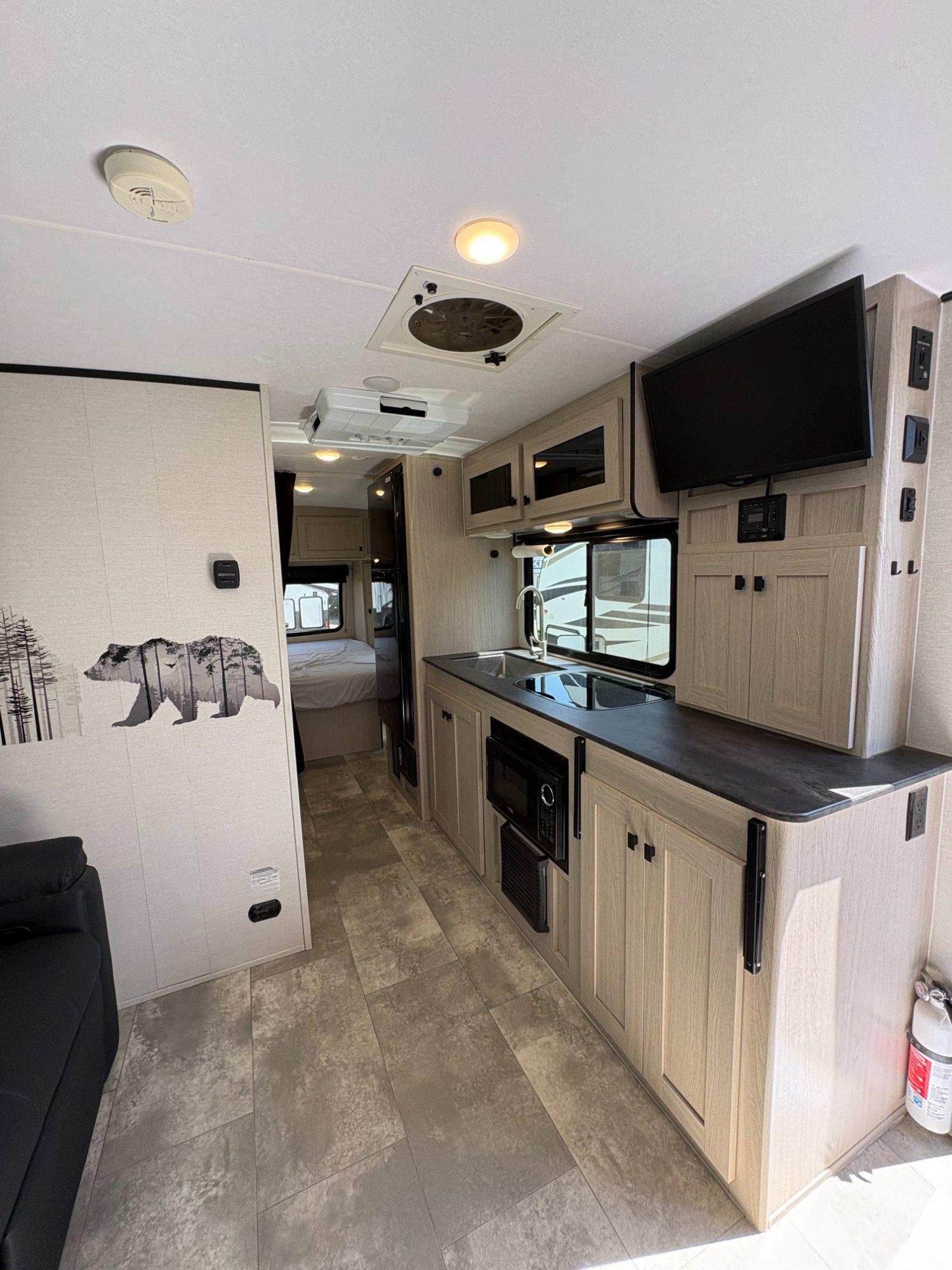 2024 Coachmen 2024 Coachmen Apex Nano - thumbnail 14
