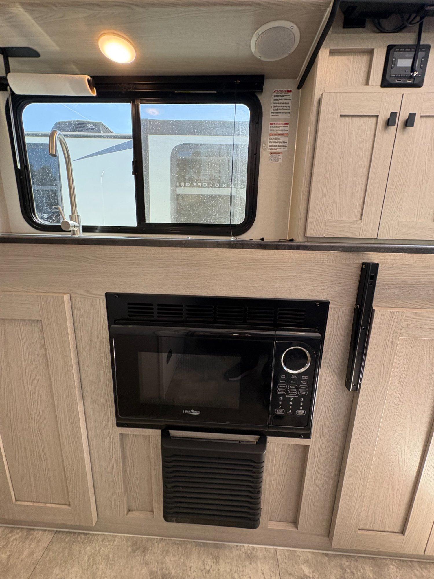 2024 Coachmen 2024 Coachmen Apex Nano - thumbnail 16