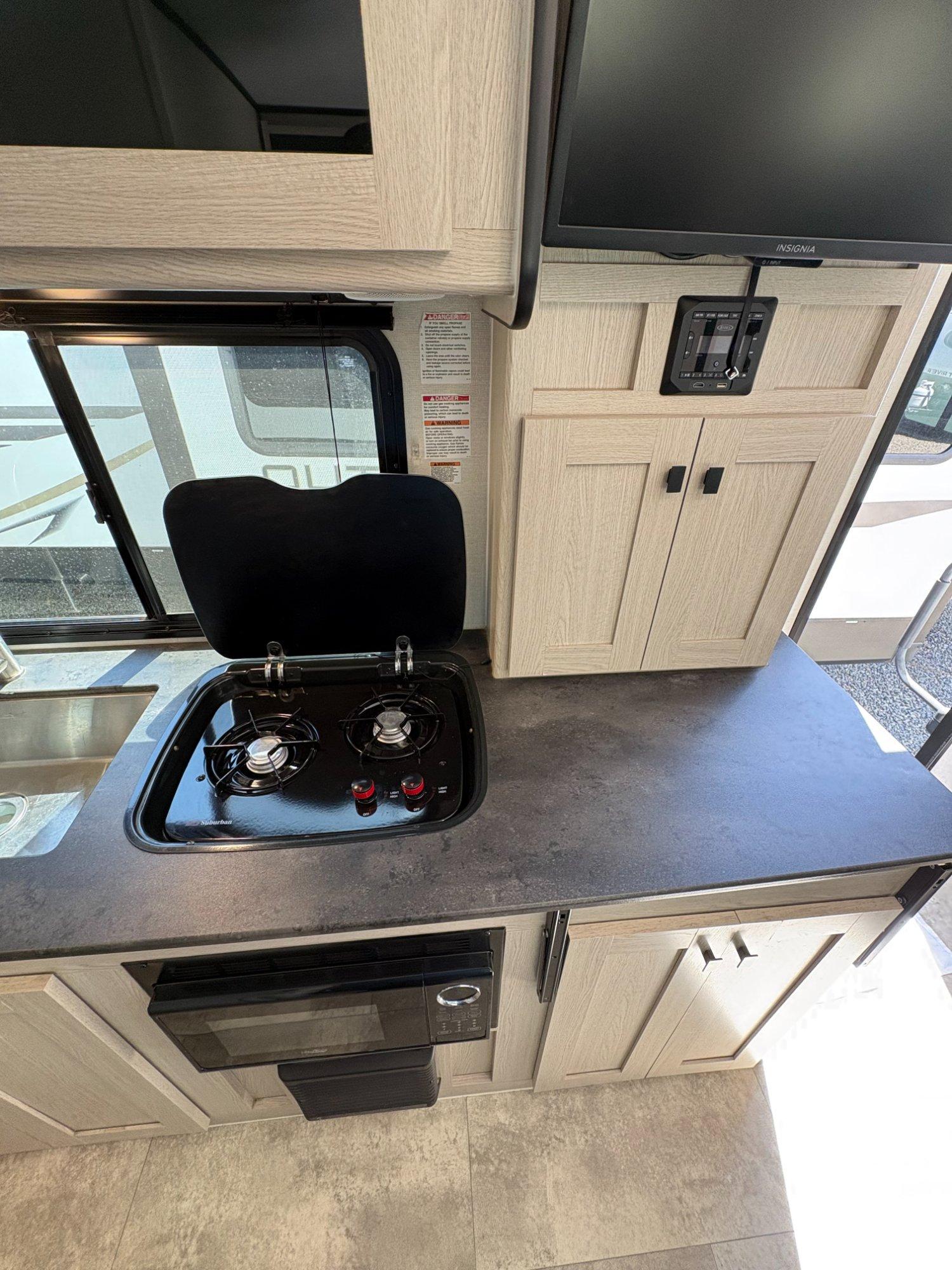 2024 Coachmen 2024 Coachmen Apex Nano - thumbnail 17