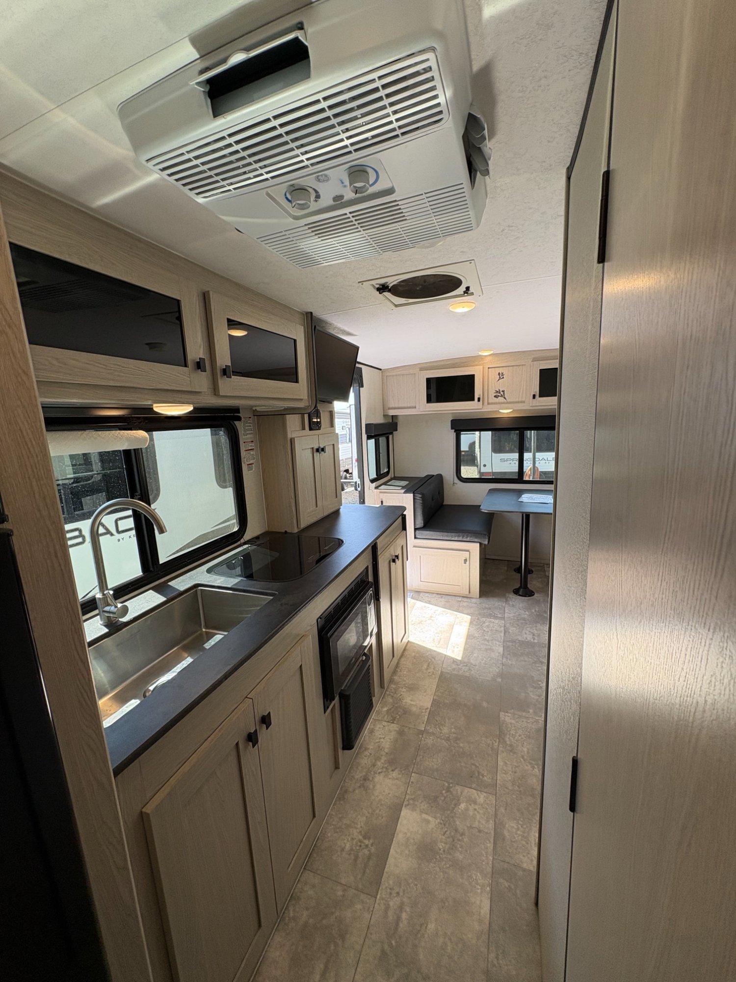 2024 Coachmen 2024 Coachmen Apex Nano - thumbnail 26