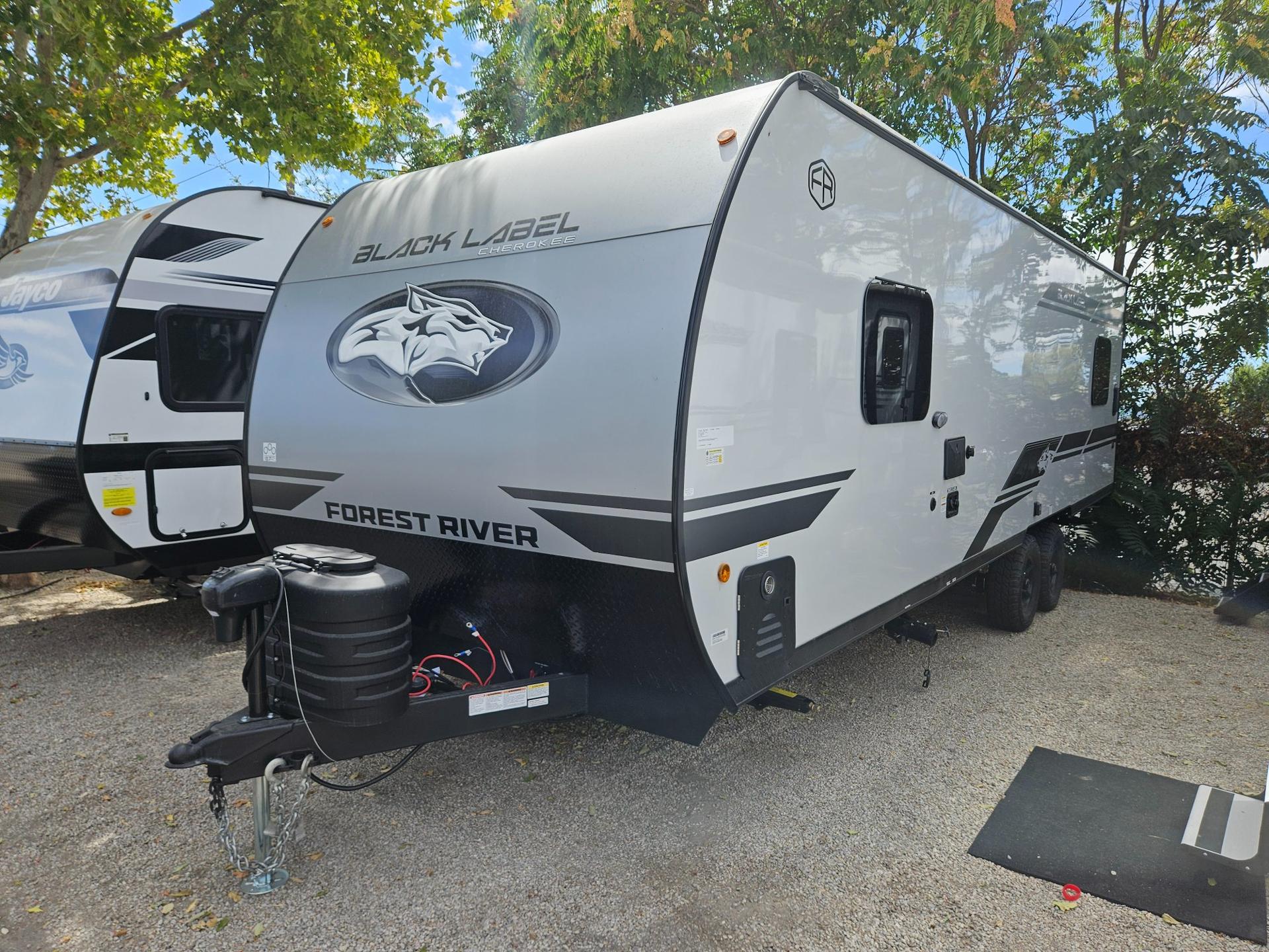 2027 Forest River RV 2027 Forest River RV Cherokee Grey Wolf Black Label - thumbnail 5
