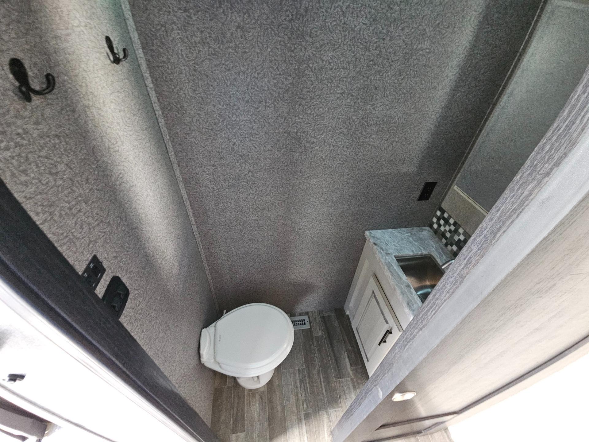 2021 Jayco 2021 Jayco North Point - thumbnail 18