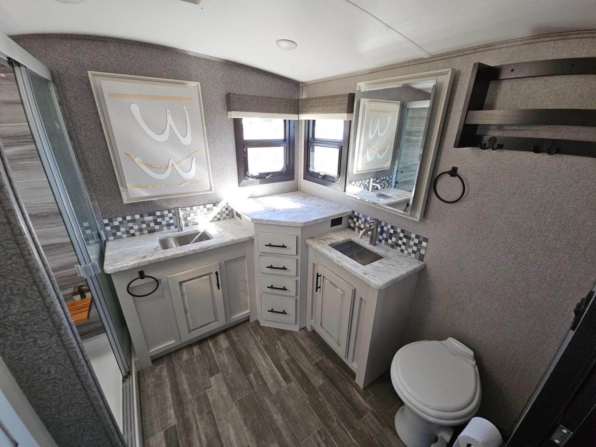2021 Jayco 2021 Jayco North Point - thumbnail 21