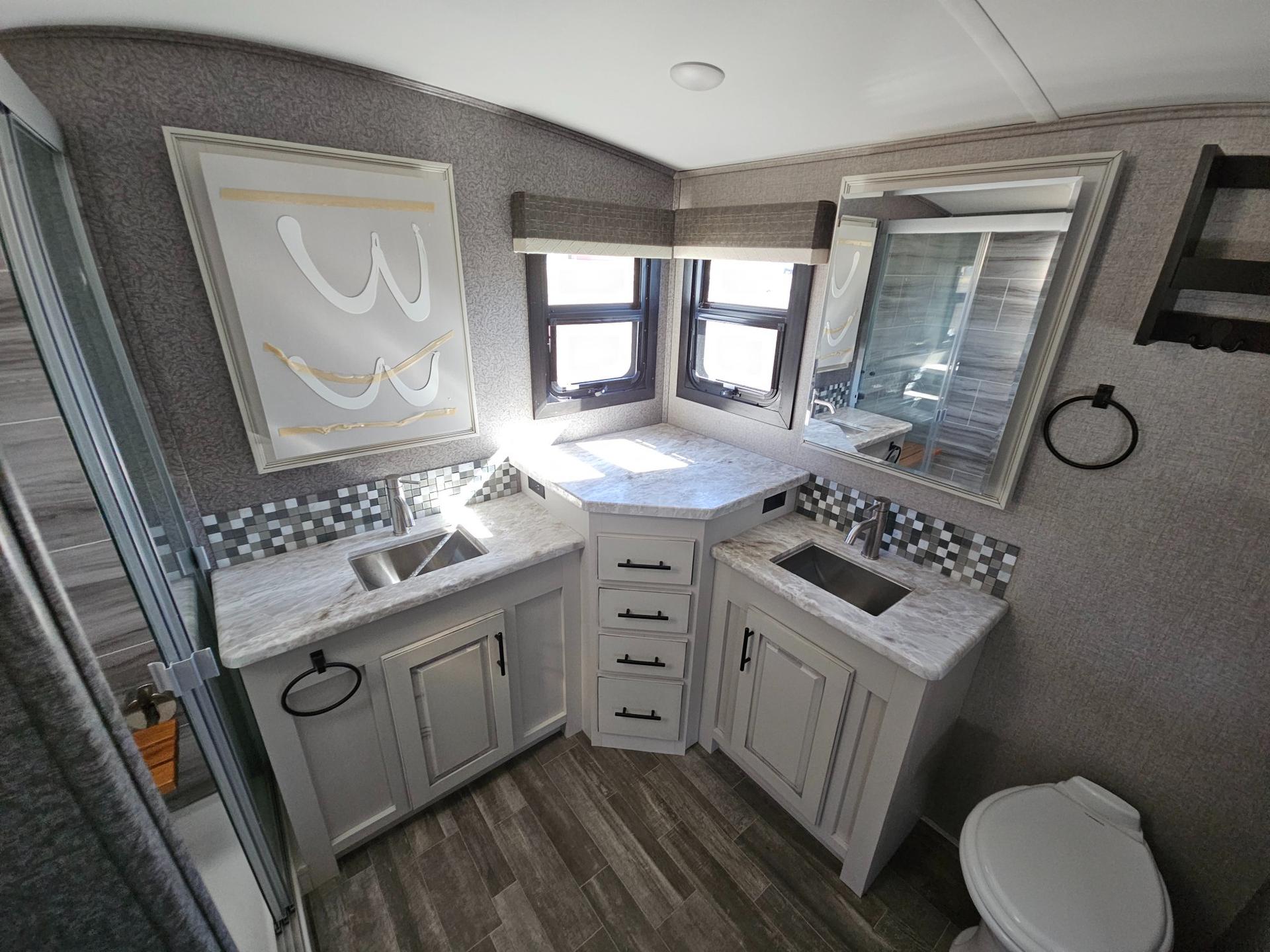 2021 Jayco 2021 Jayco North Point - thumbnail 24
