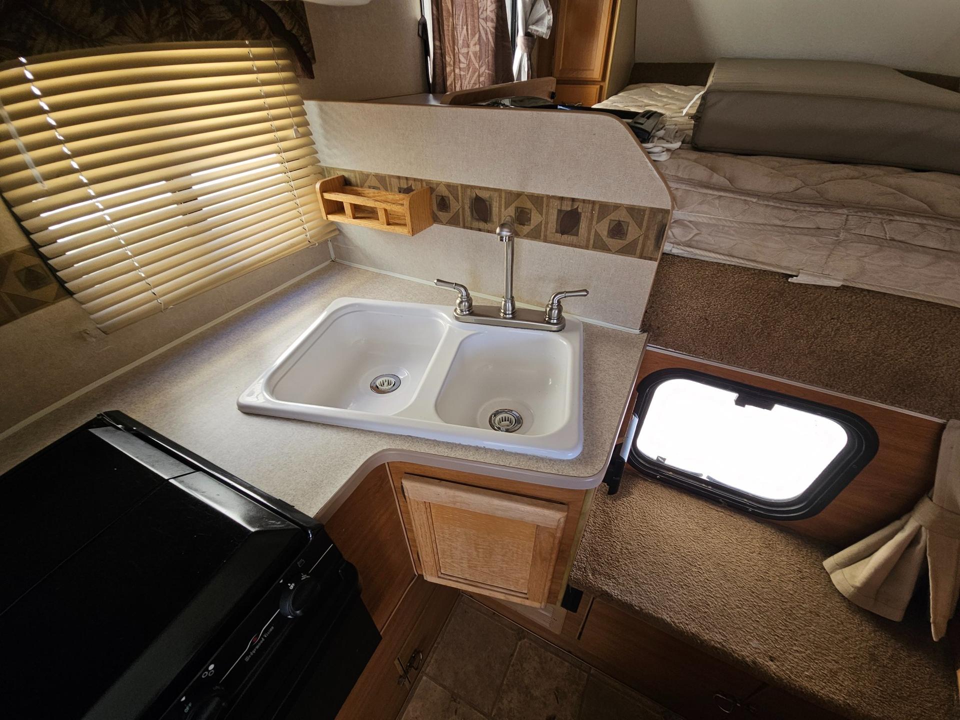 2007 Lance Camper 2007 Lance Camper Lance Lite - thumbnail 11