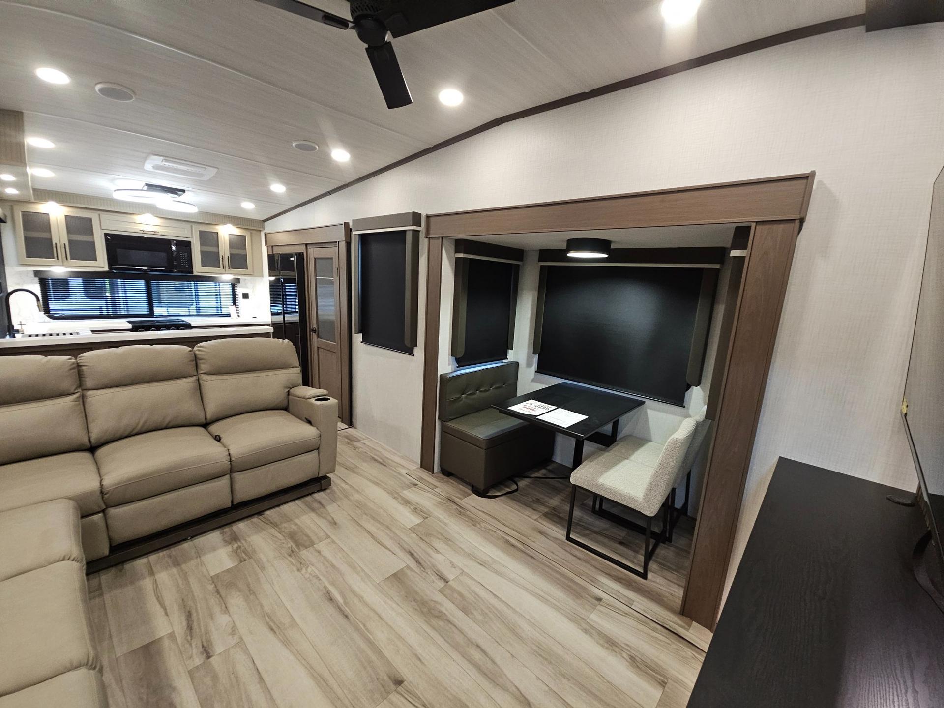 2027 Keystone RV 2027 Keystone RV Cougar - thumbnail 6