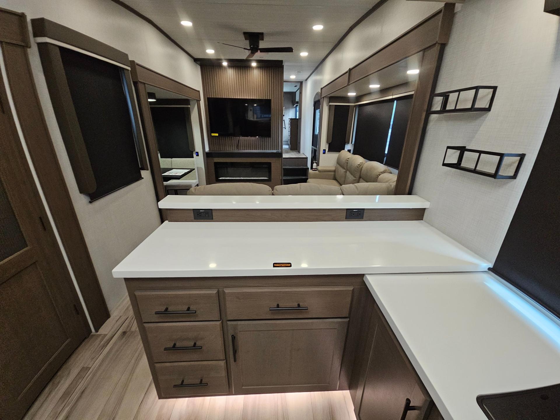 2027 Keystone RV 2027 Keystone RV Cougar - thumbnail 10