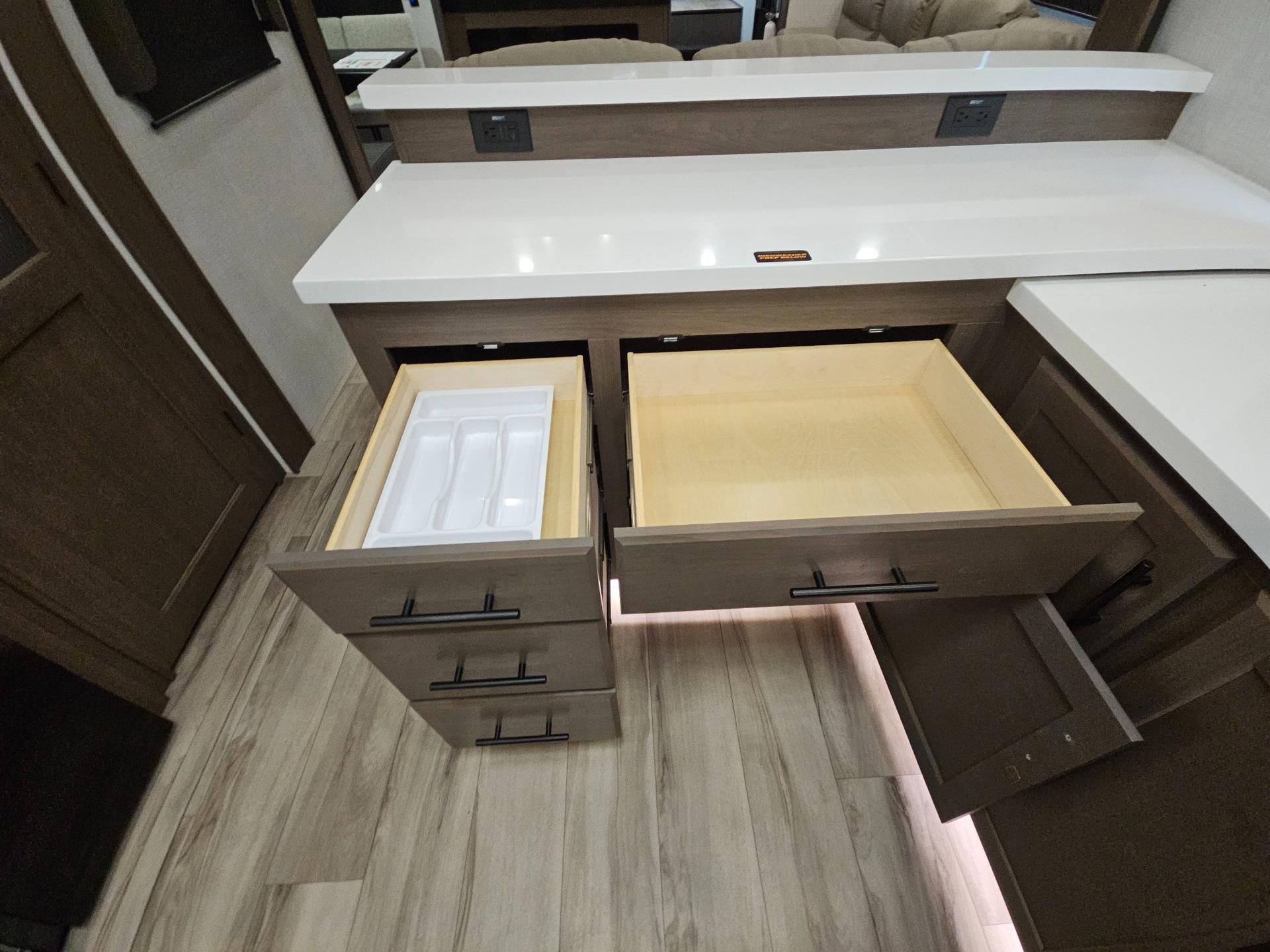 2027 Keystone RV 2027 Keystone RV Cougar - thumbnail 11