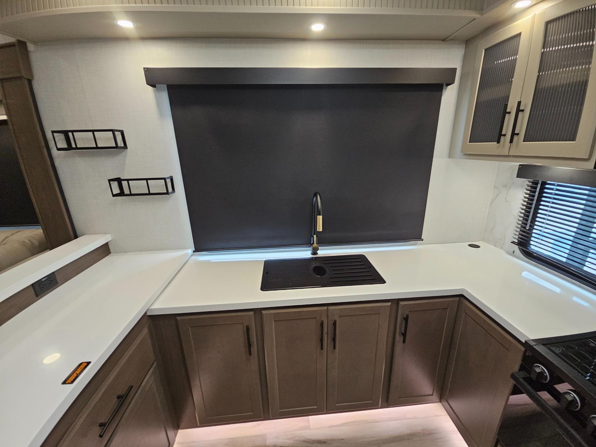 2027 Keystone RV 2027 Keystone RV Cougar - thumbnail 12